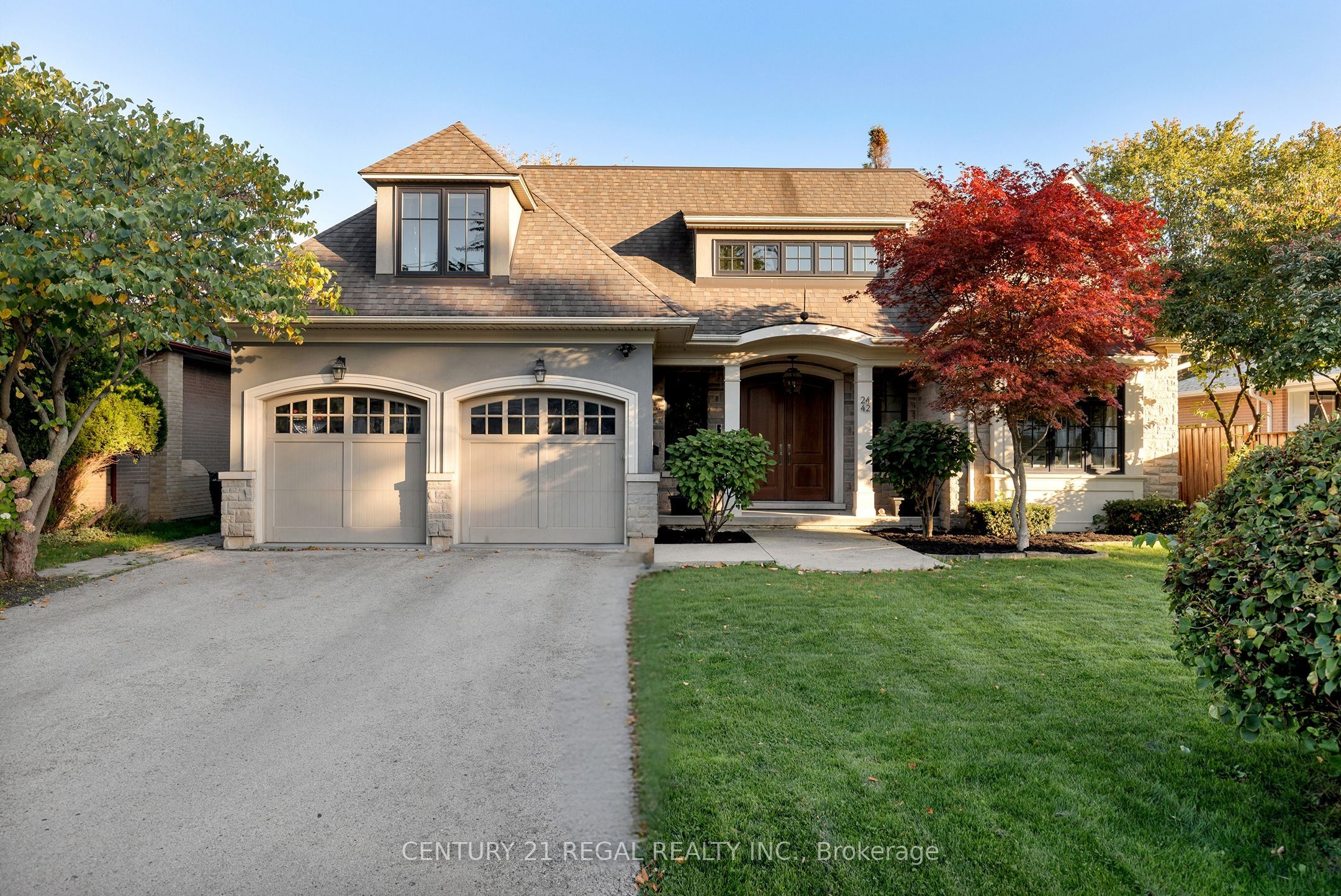 2442 Meadowood Crescent