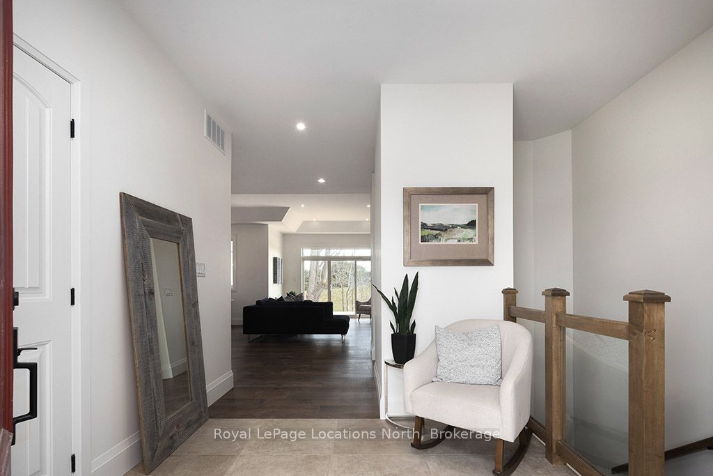 8 HILTON Lane 30