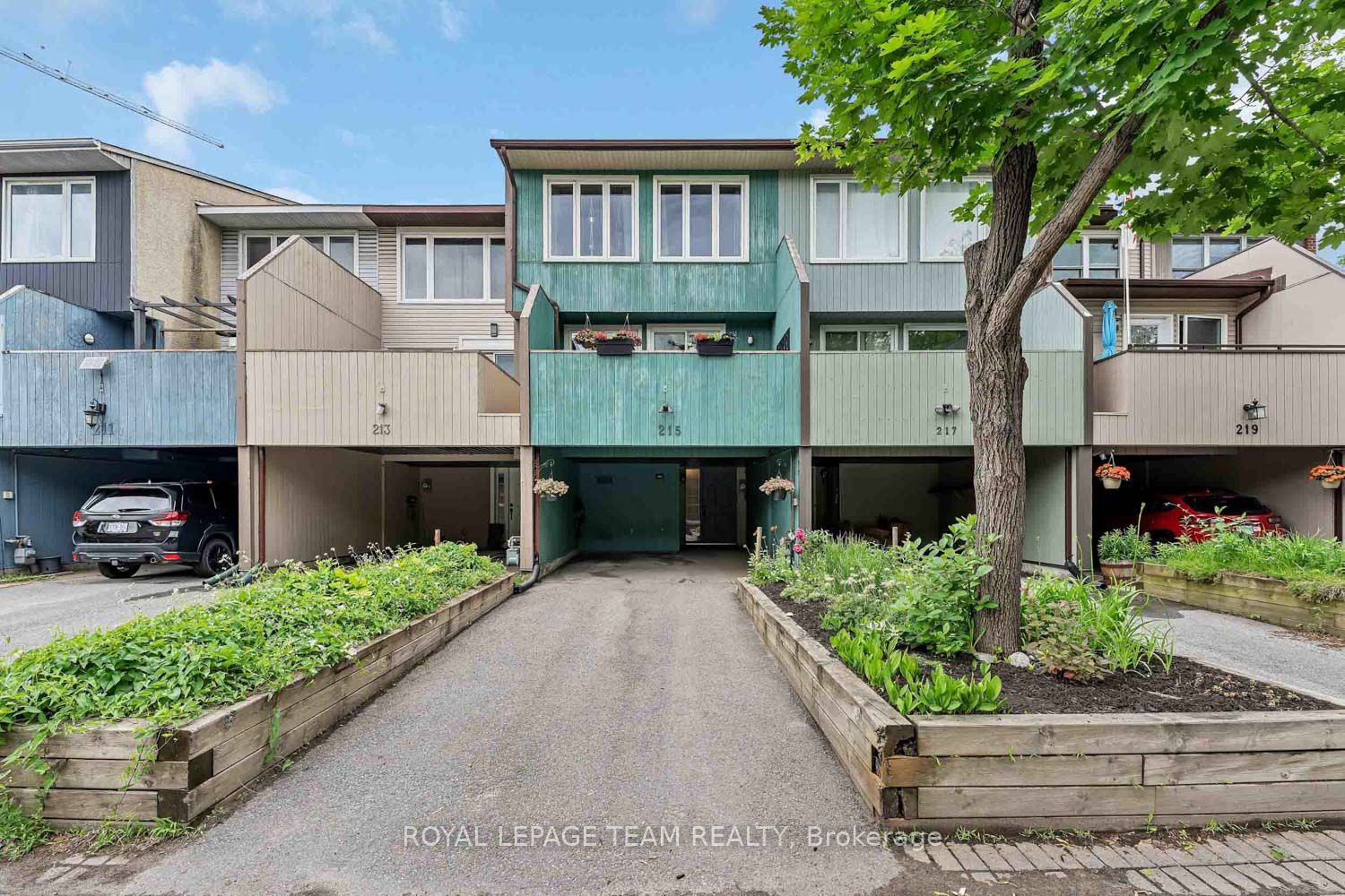 215 Booth Street