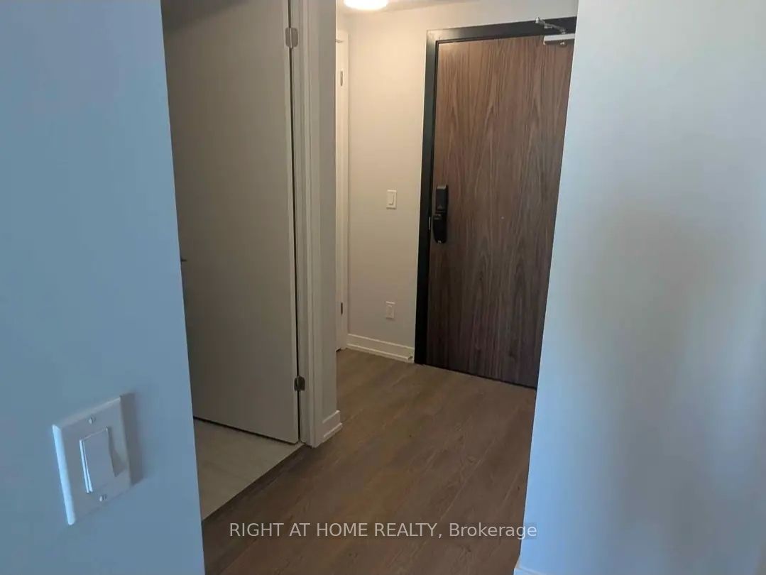 201 BROCK Street S 211