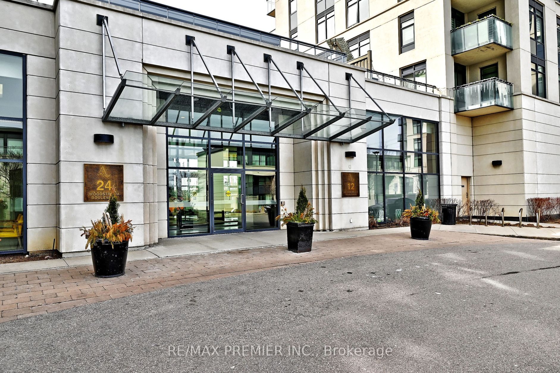 12 Woodstream Boulevard 919