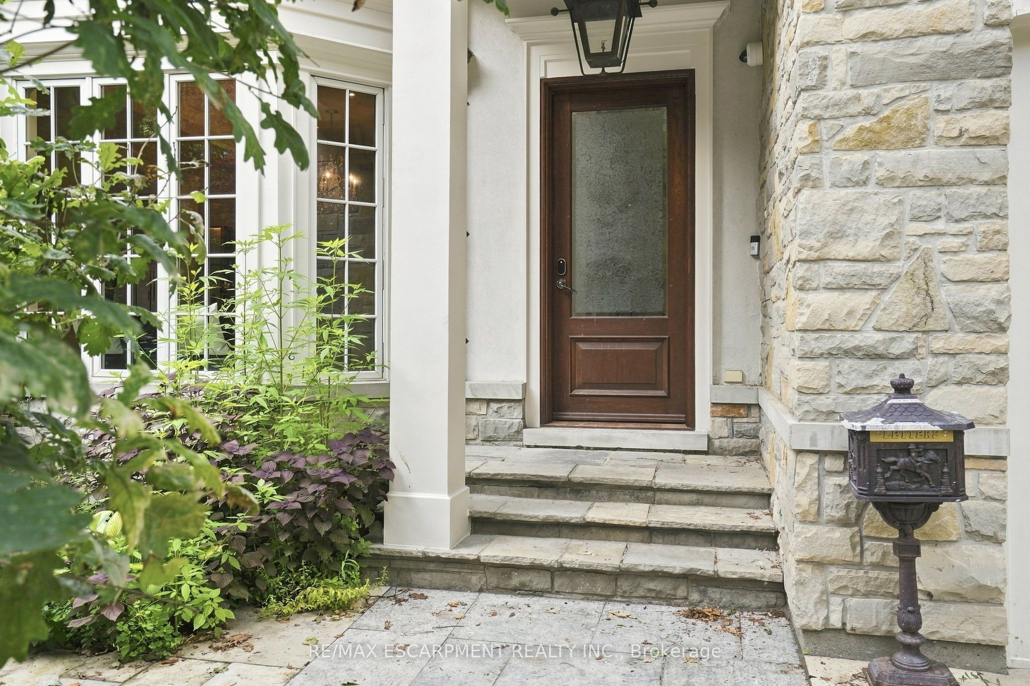 2025 Heartwood Court