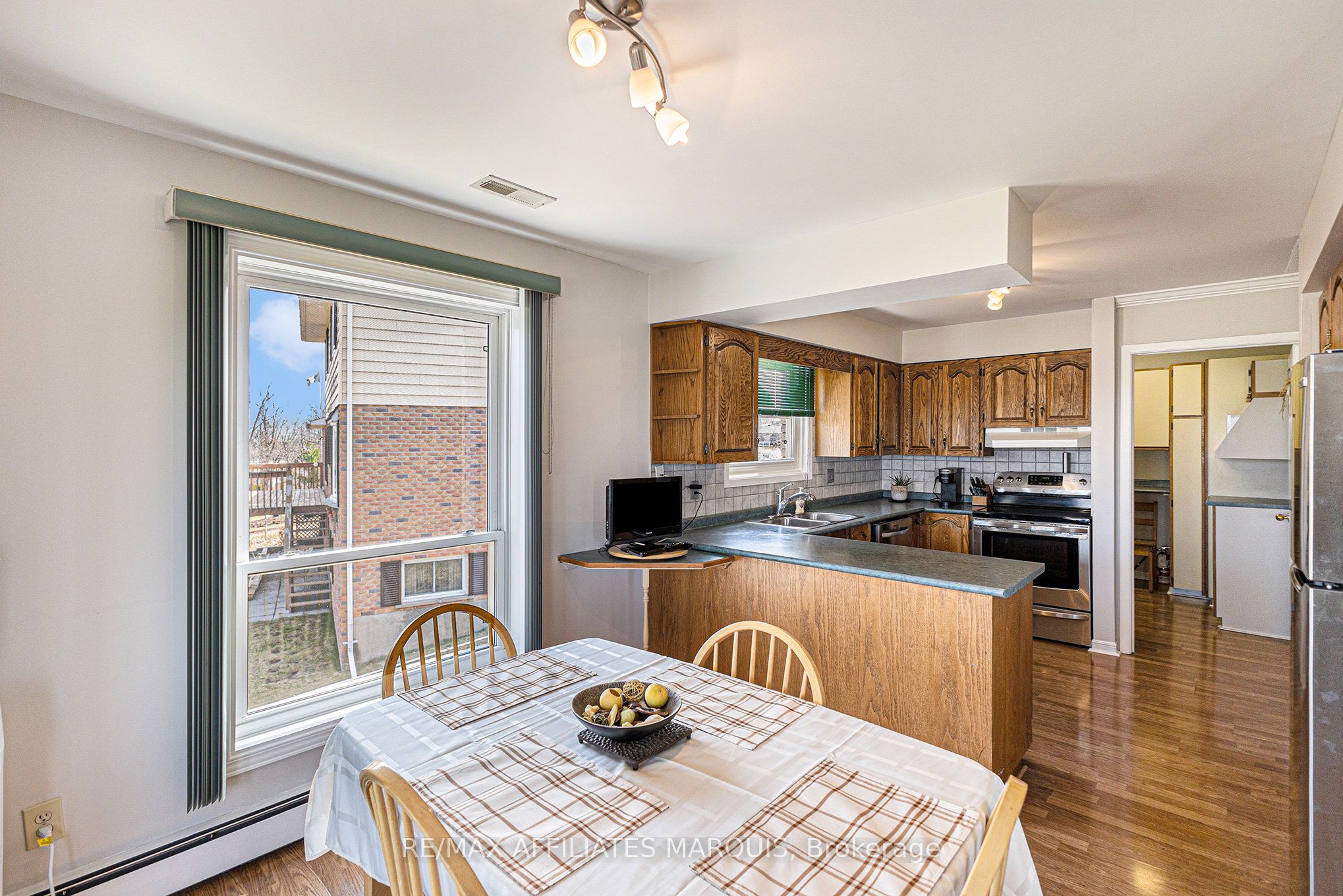 74 Colonel By Crescent