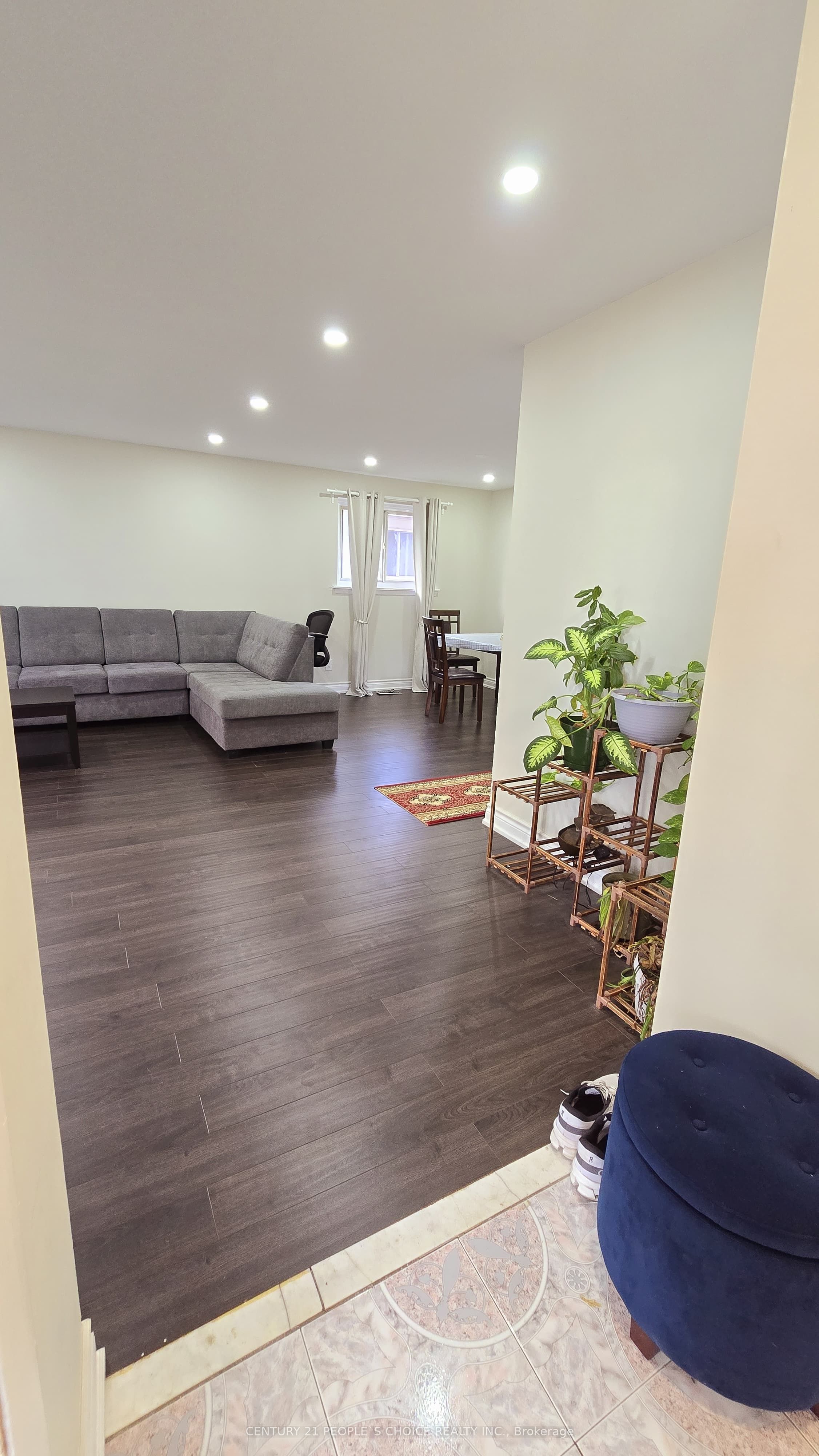 22 Murchison Crescent