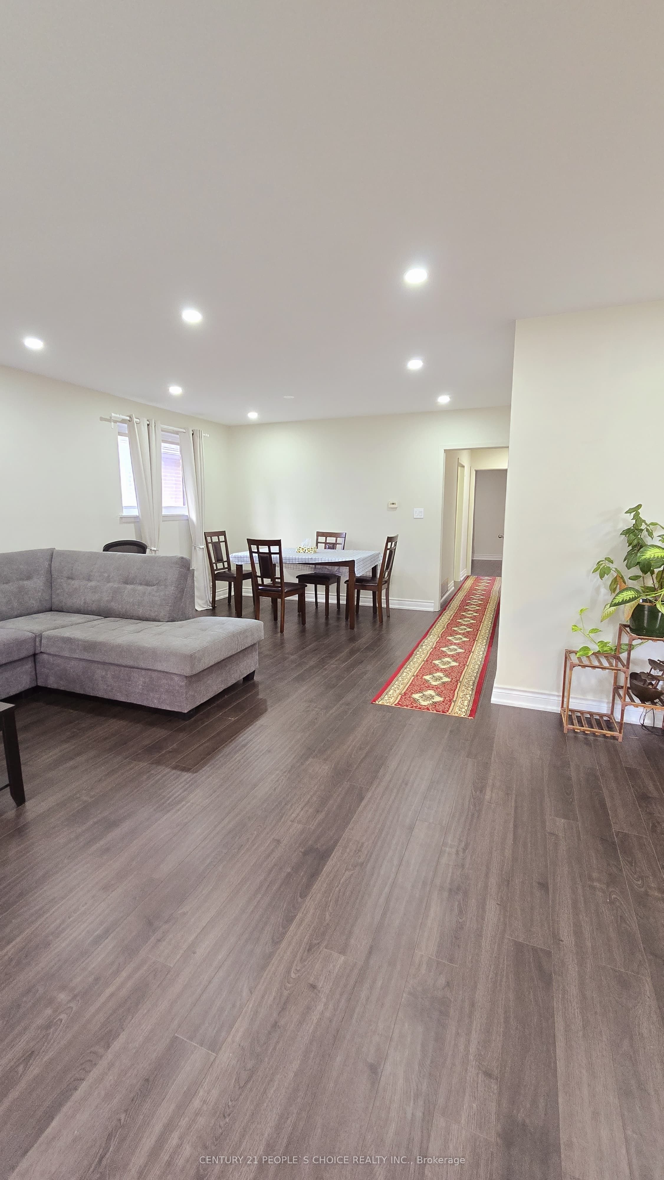 22 Murchison Crescent