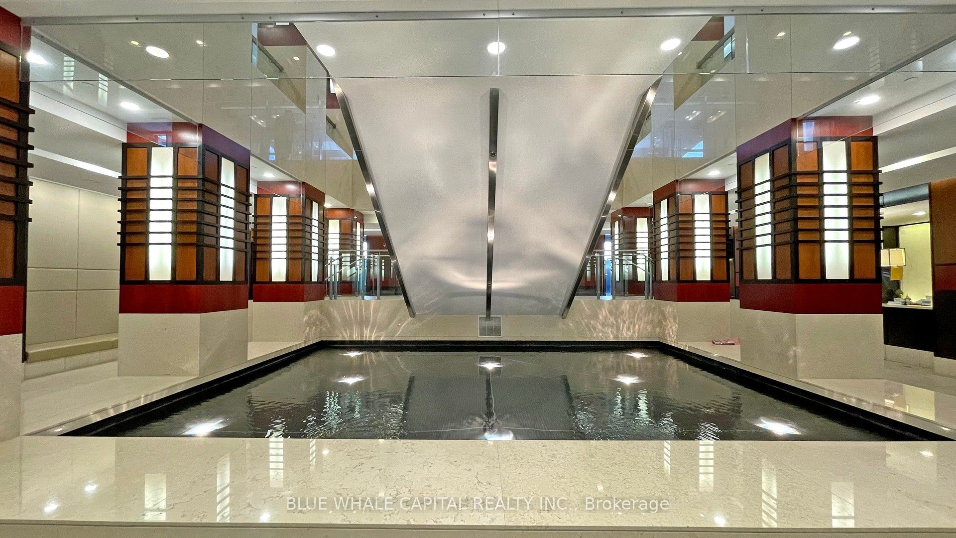 33 Cox Boulevard 1601