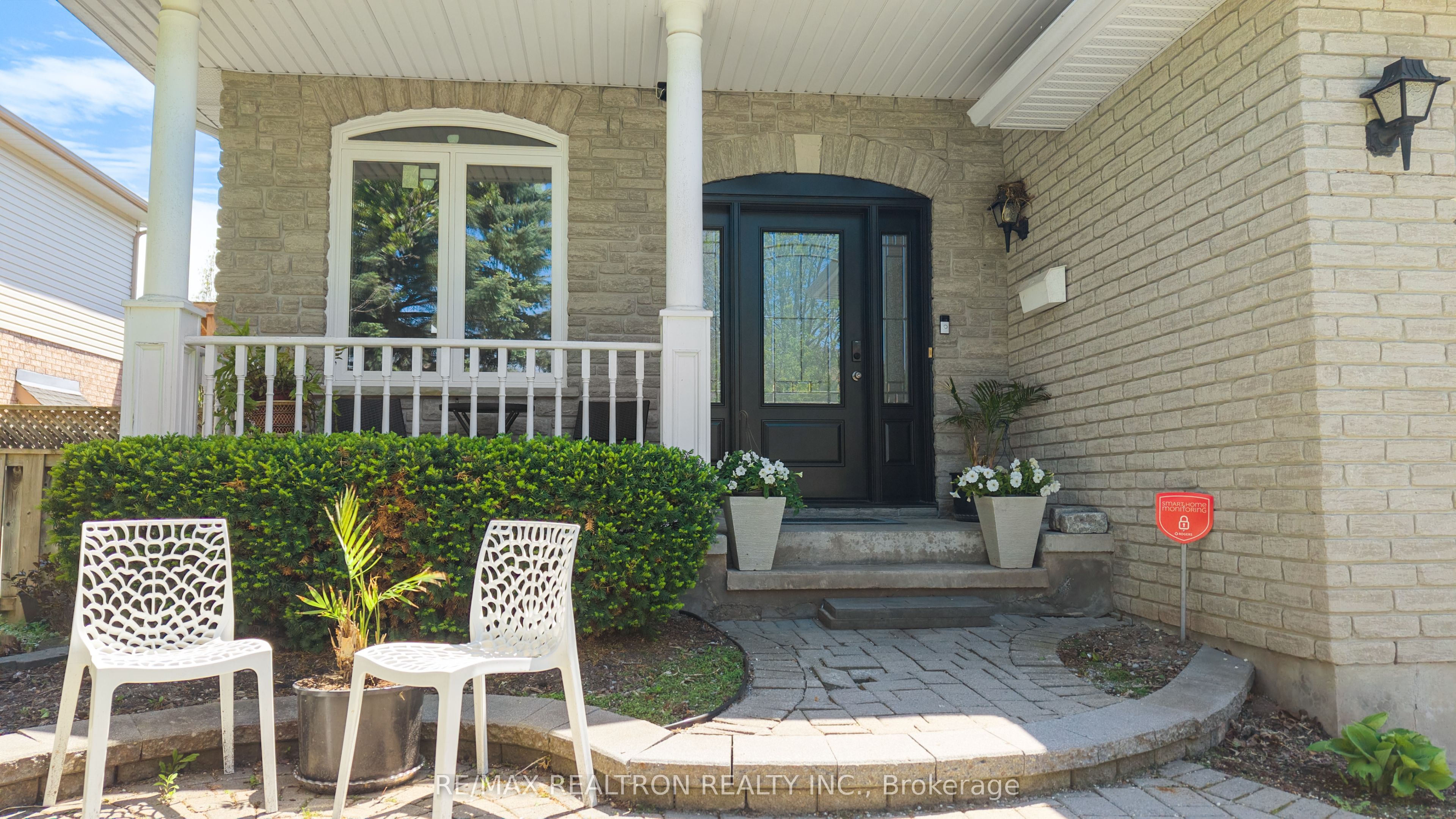 195 Ryerson Crescent