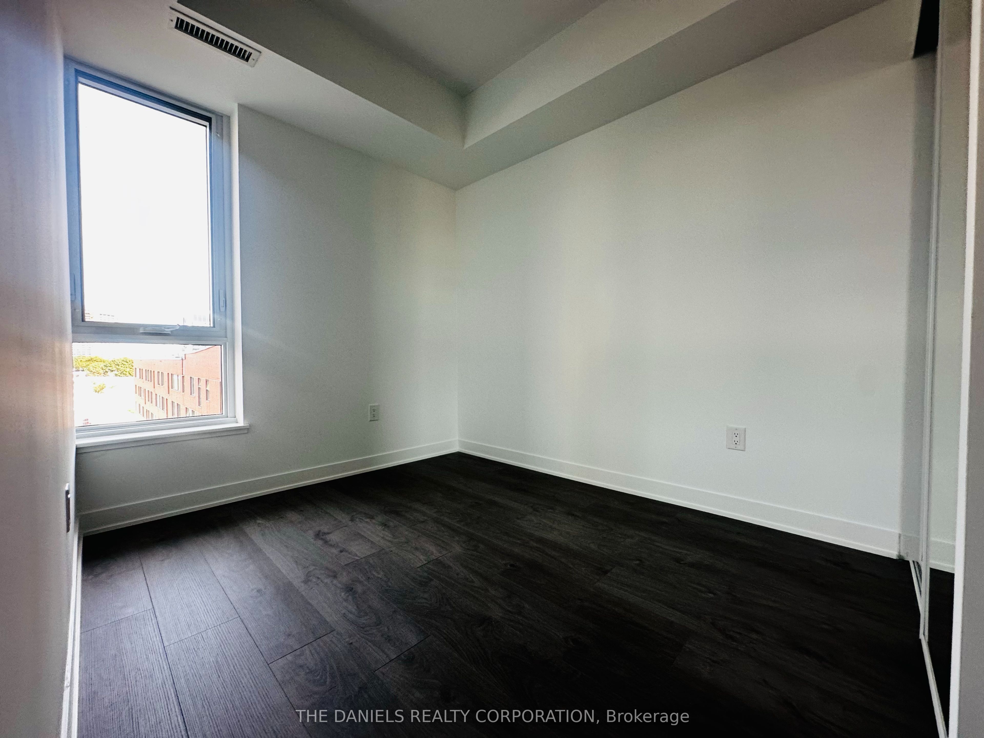 10 Oak Street 408