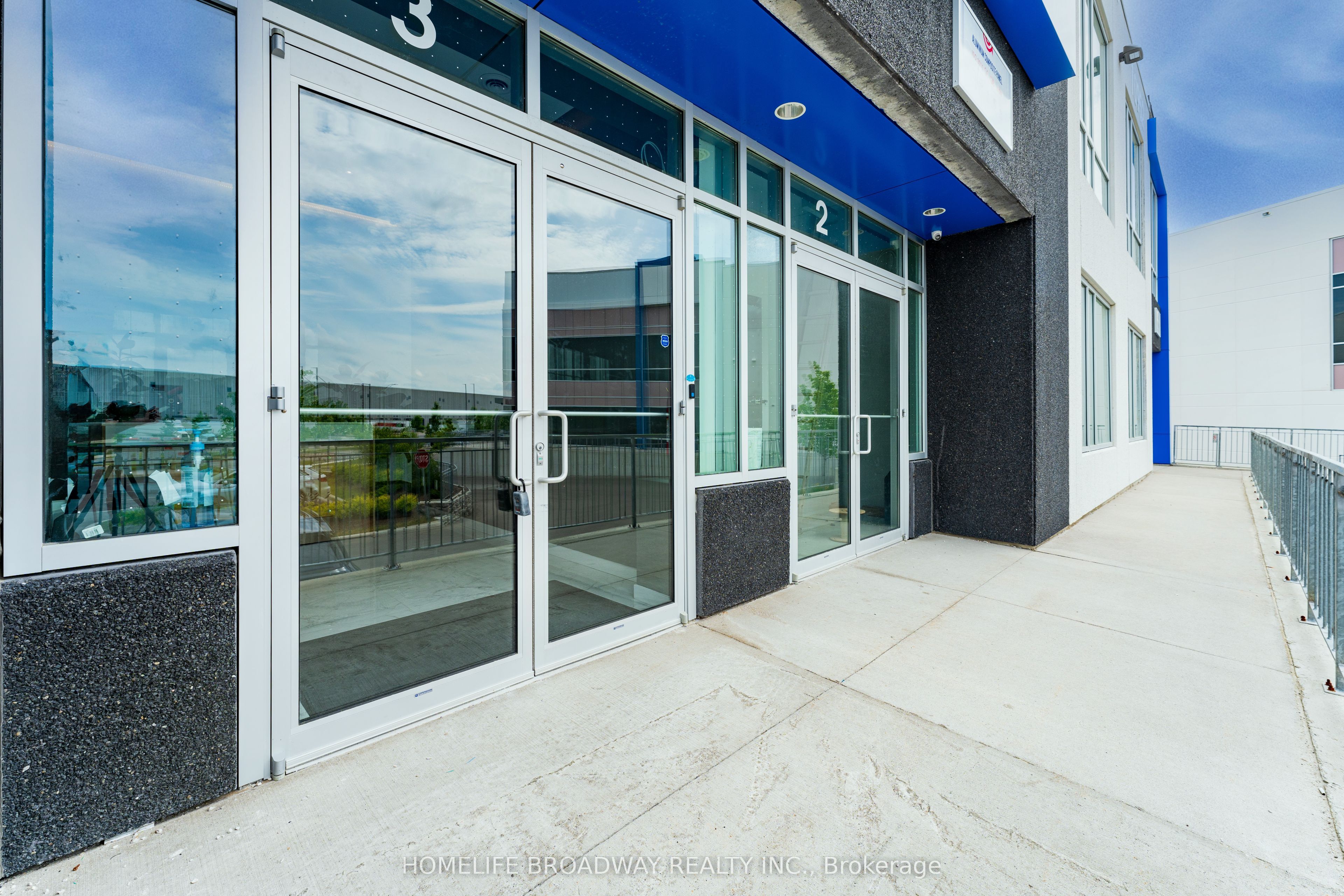 10952 Woodbine Avenue 2-3