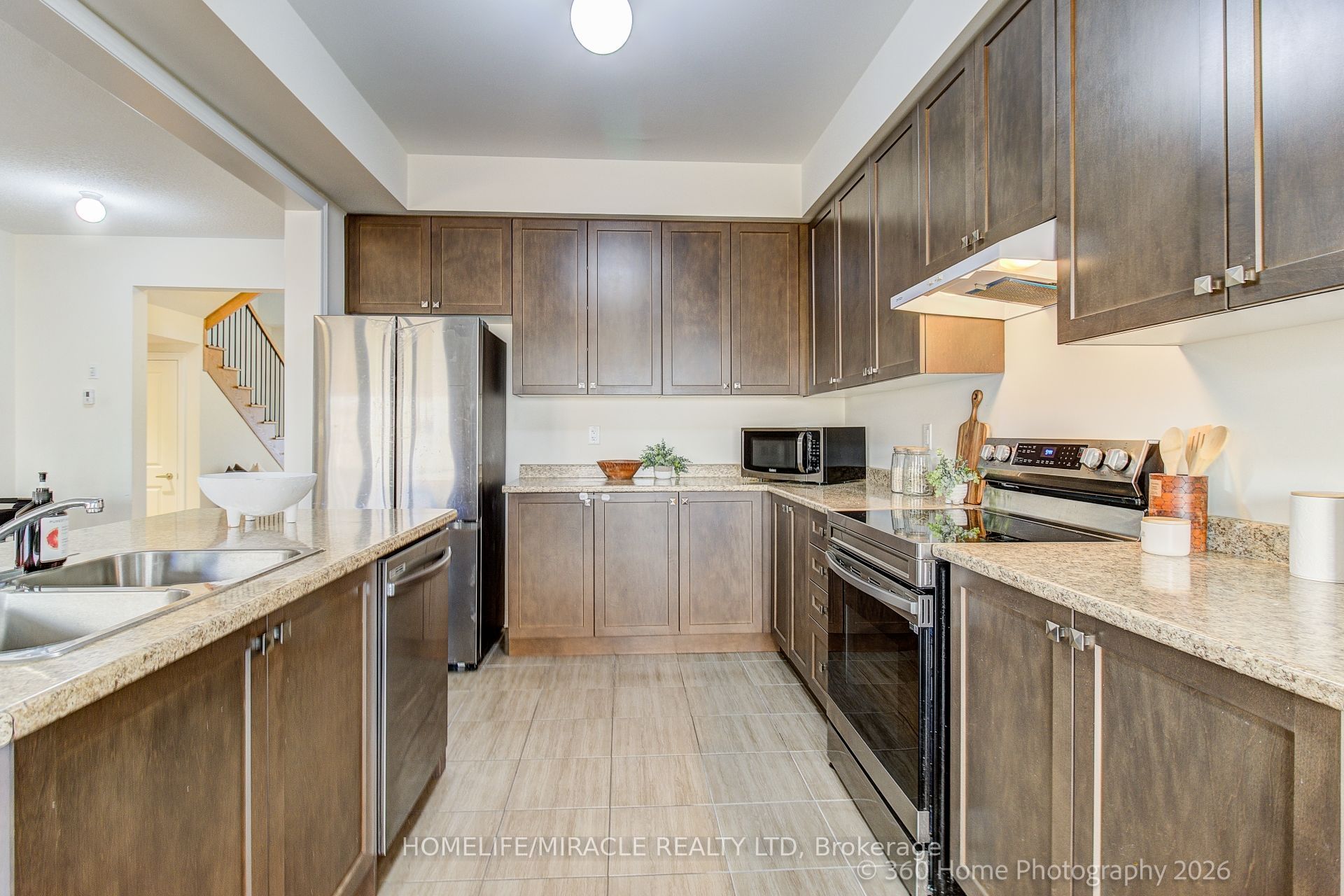 2528 Athena Path