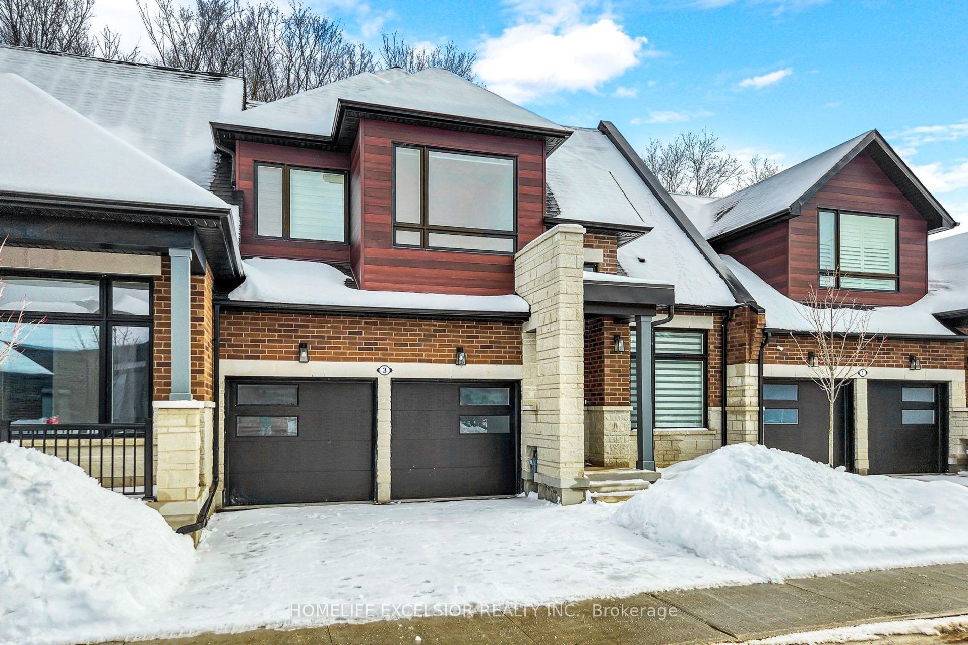 3 Vern Robertson Gate