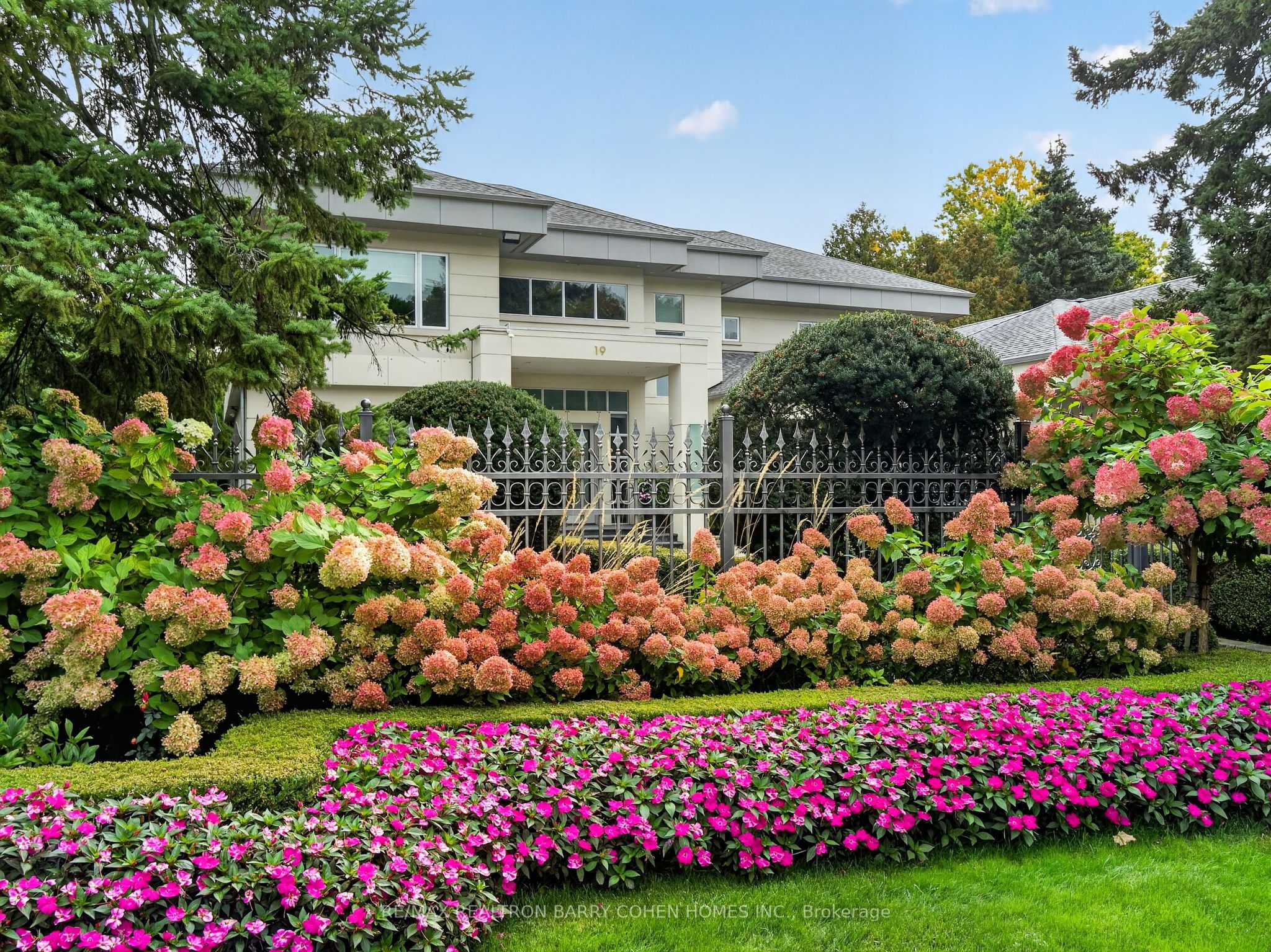 19 Maryvale Crescent
