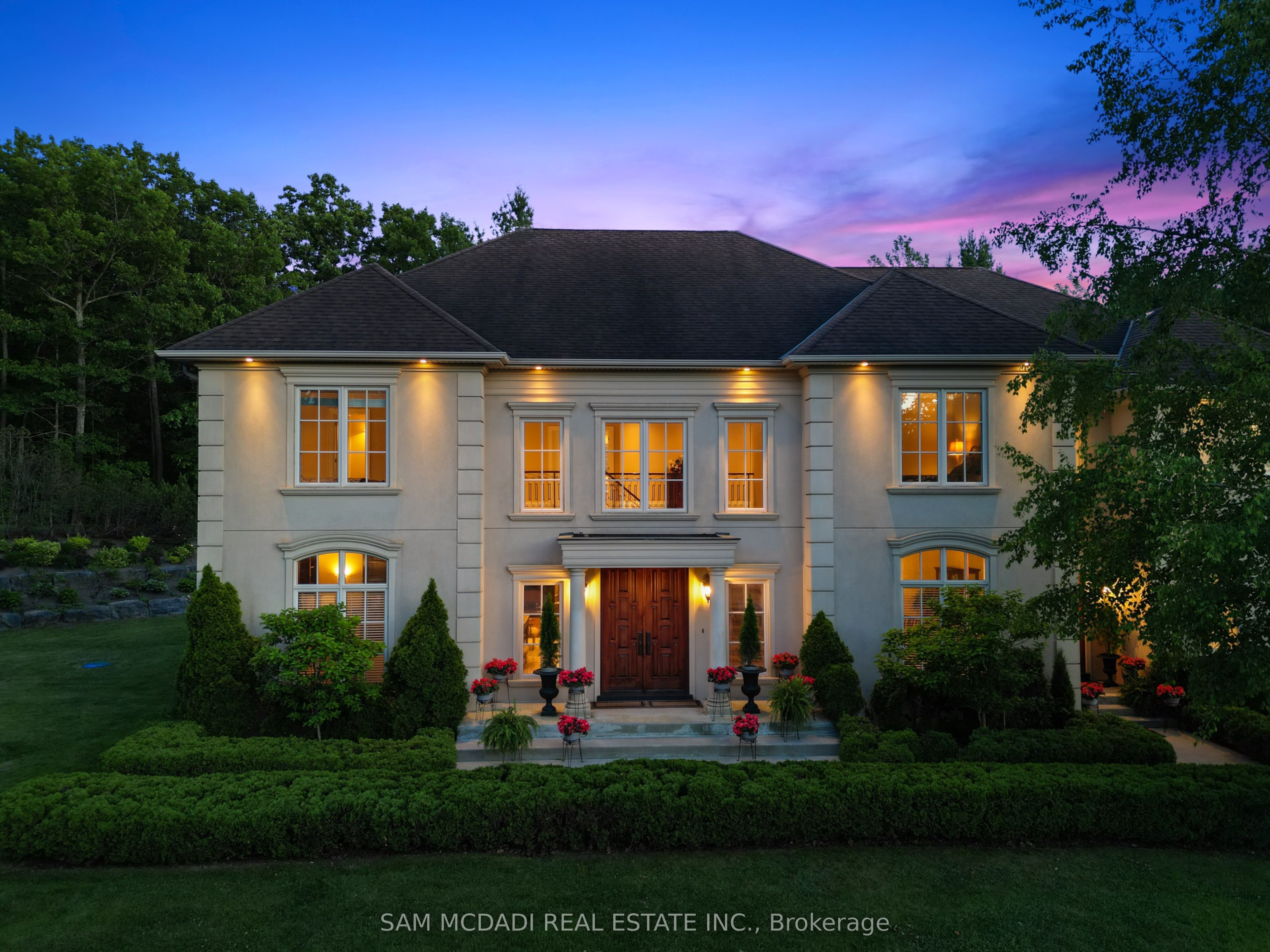 65 Kingswood Drive
