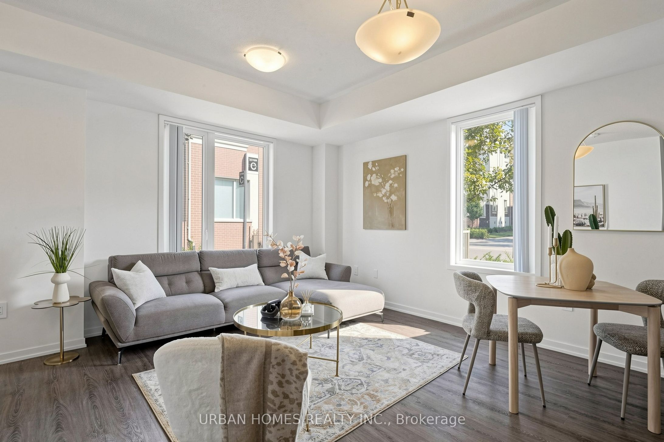 10 Almond Blossom Mews 97