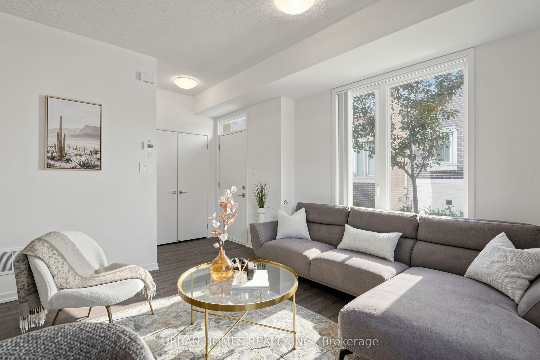 10 Almond Blossom Mews 97
