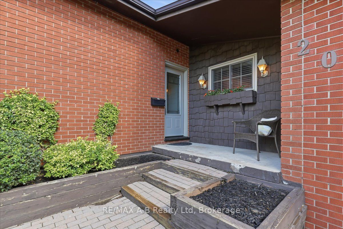 204 Base Line Road W