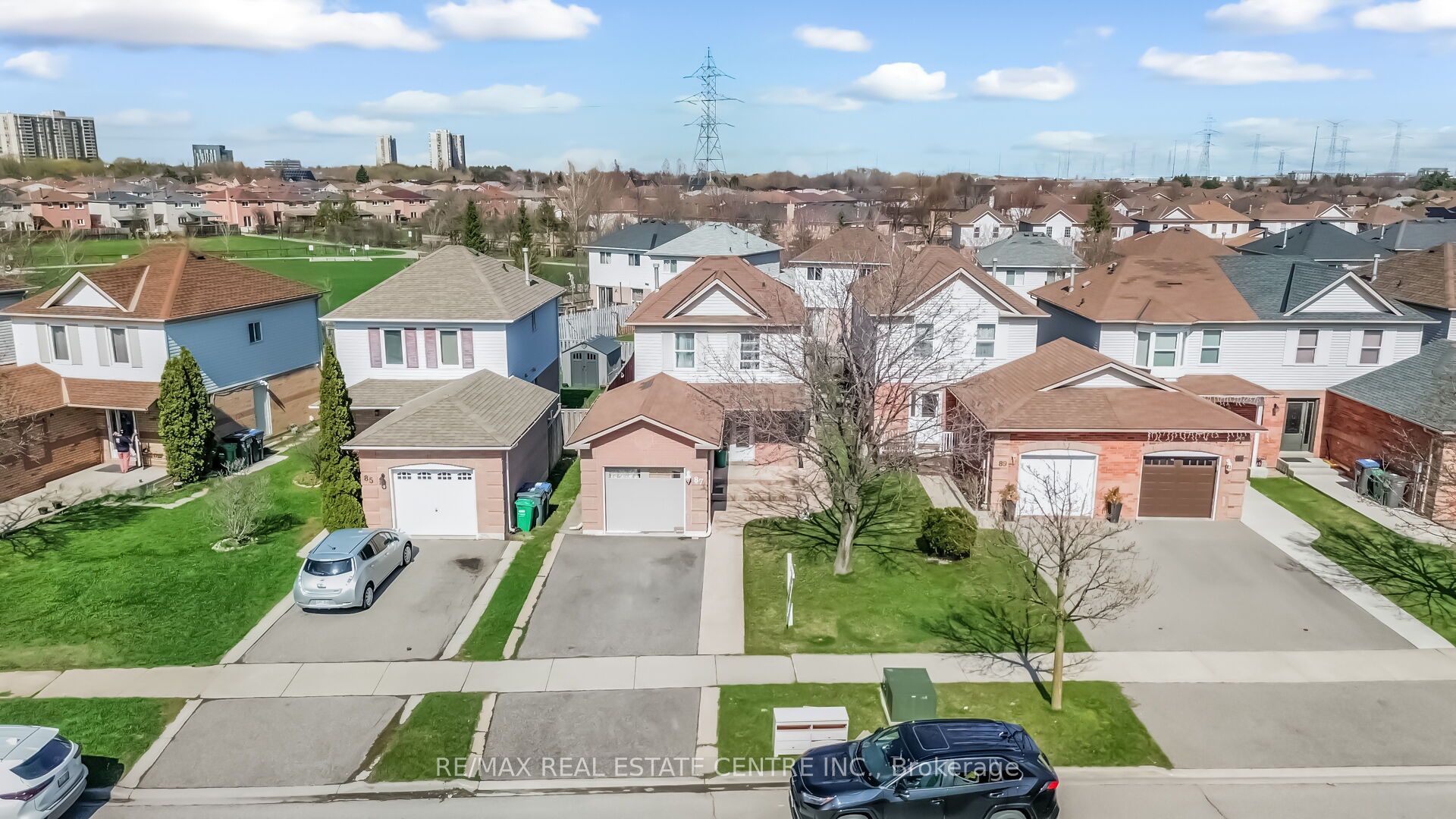 87 Timberlane Drive E