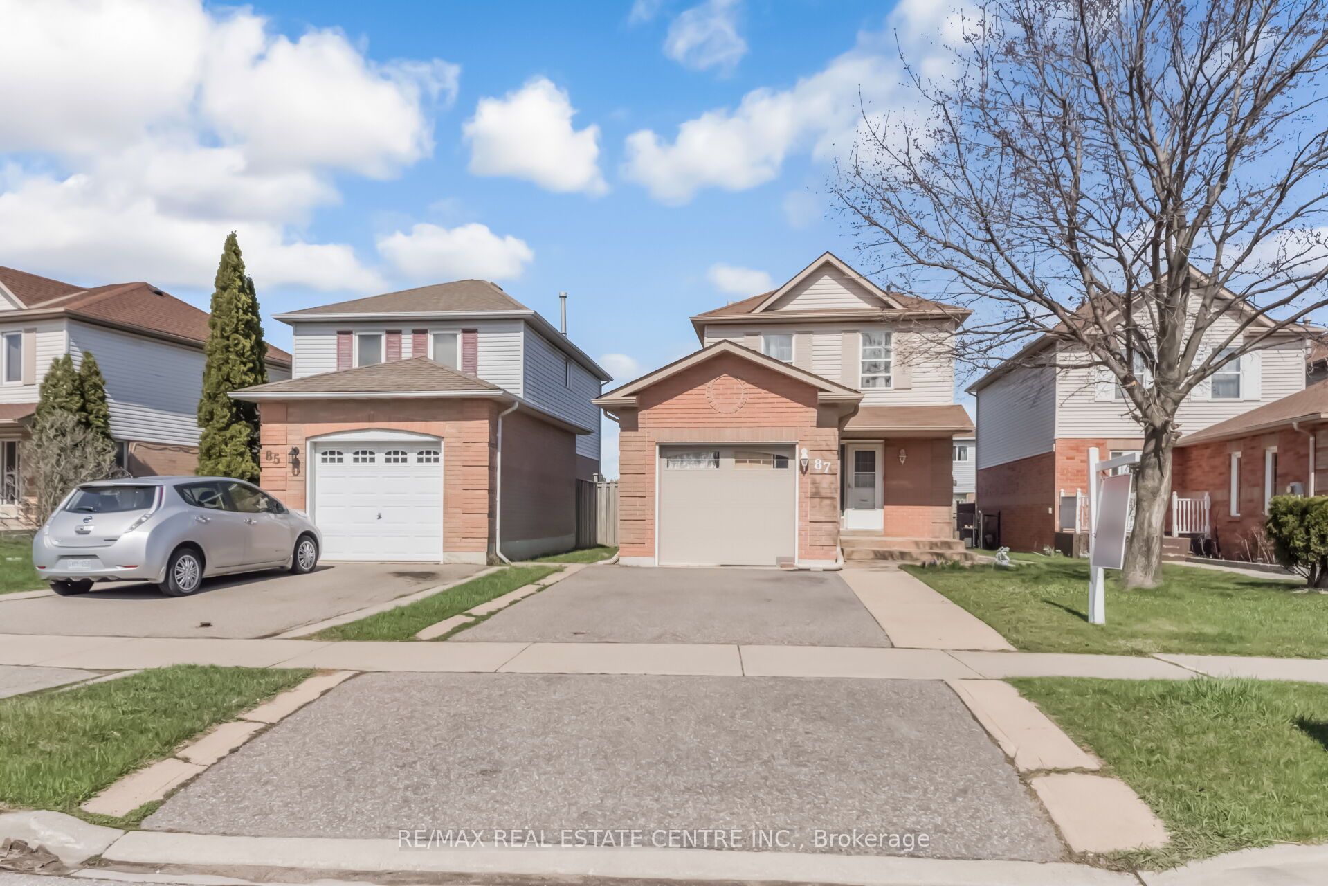 87 Timberlane Drive E
