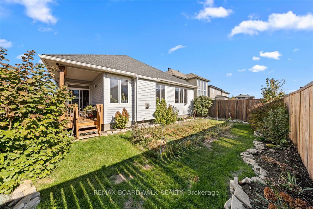 279 Sceptre Way