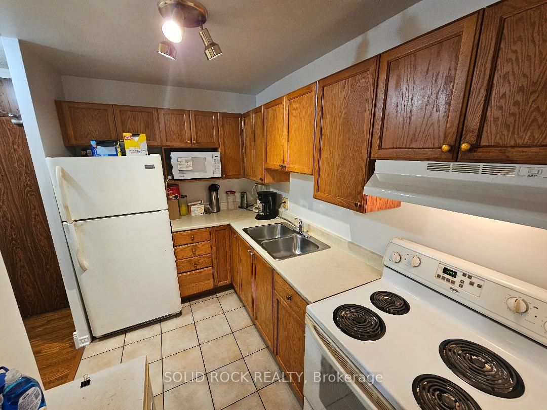 2000 Jasmine Crescent 304
