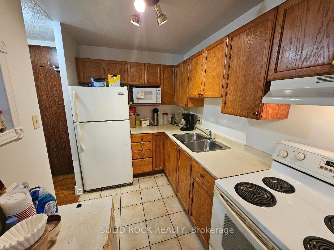 2000 Jasmine Crescent 304