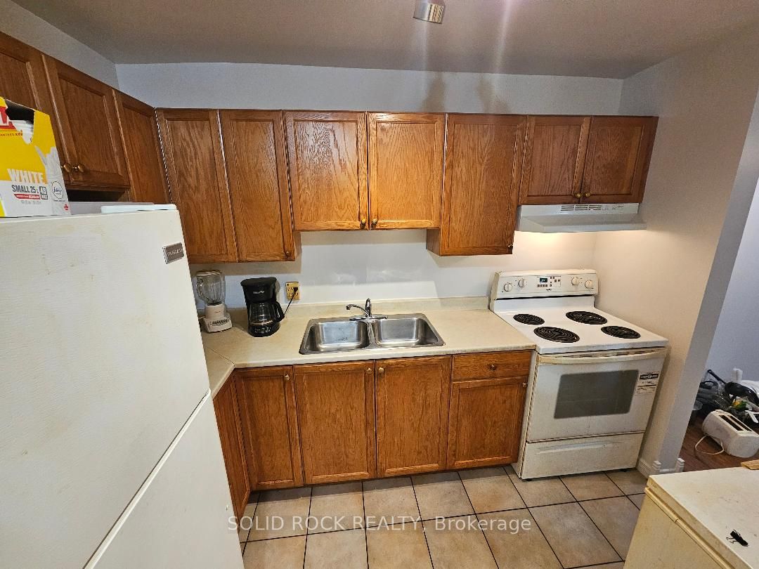 2000 Jasmine Crescent 304