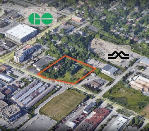 180 Centre Crescent Aurora ON L4G 1K3