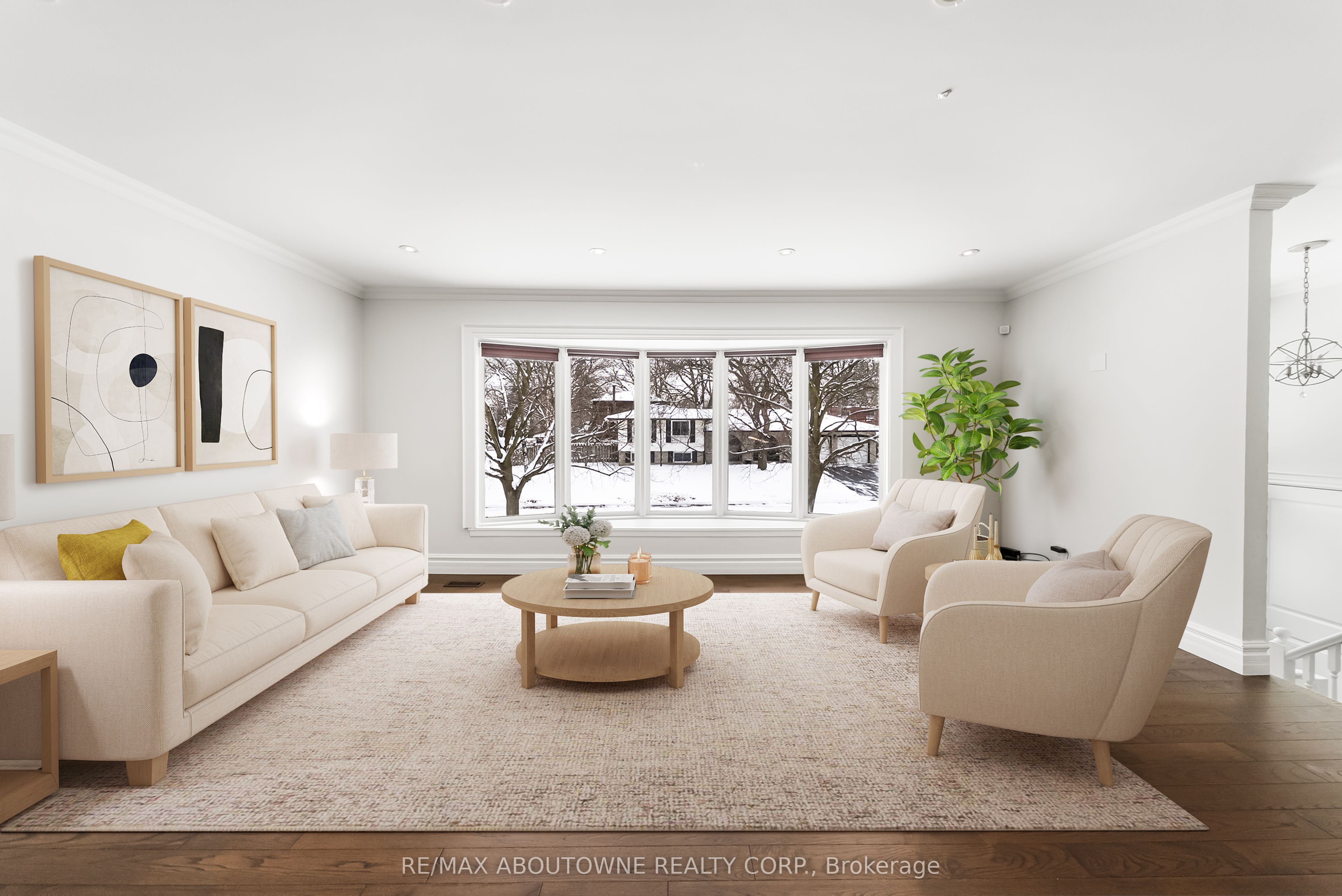 407 Canterbury Crescent