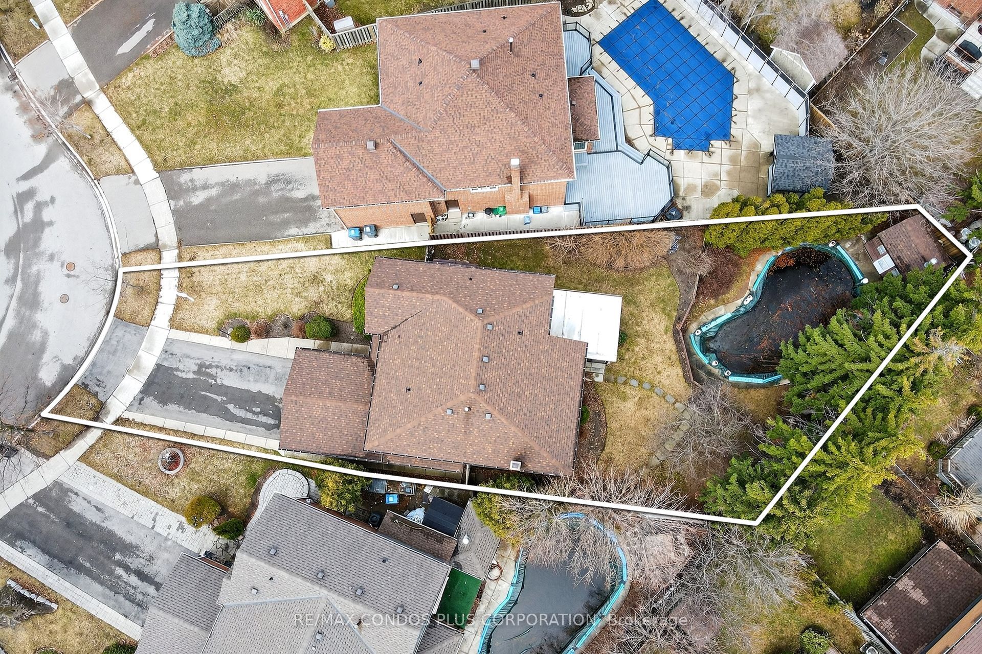 1562 Lovelady Crescent