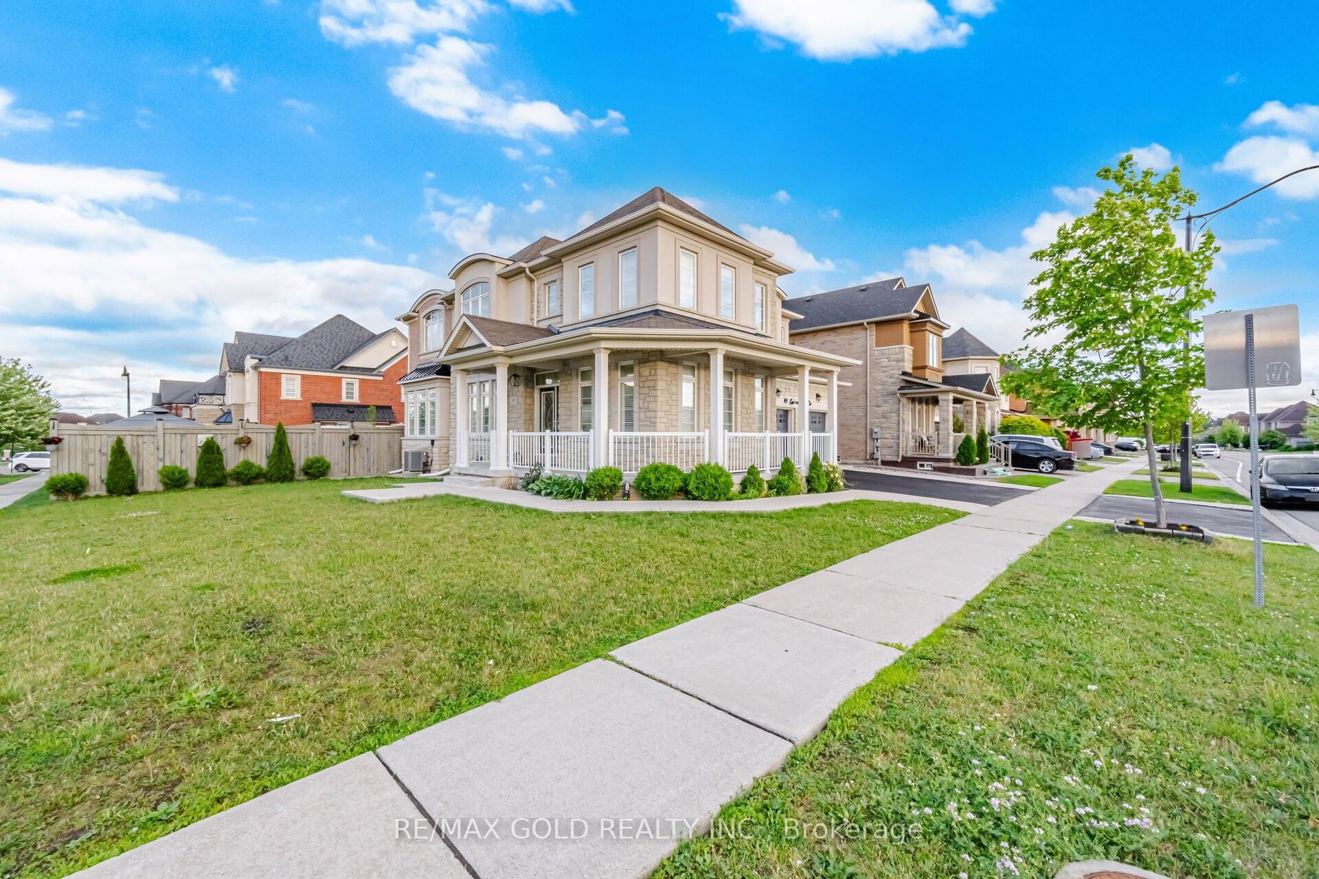 49 Squire Ellis Drive
