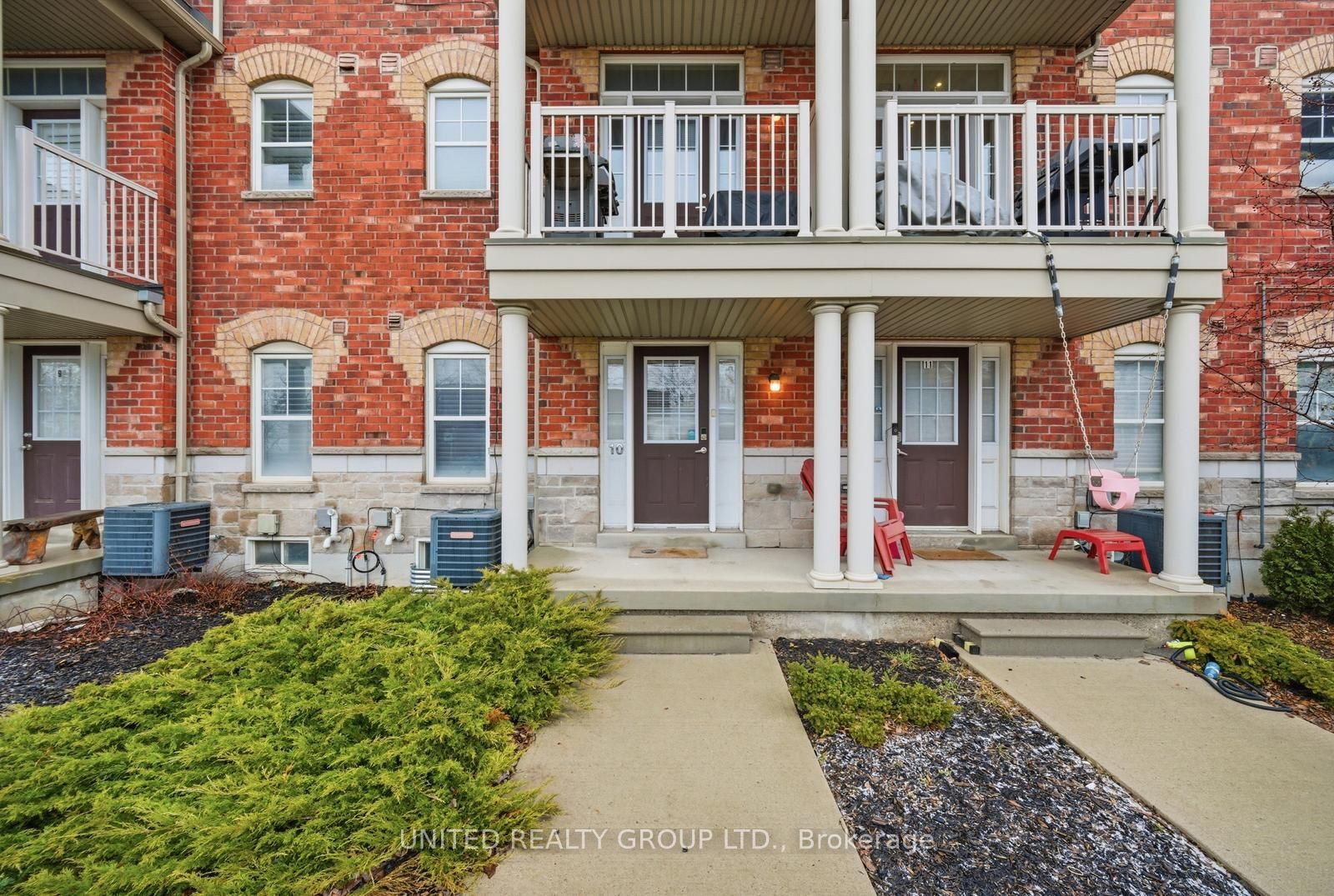 10 Porter Avenue W 10
