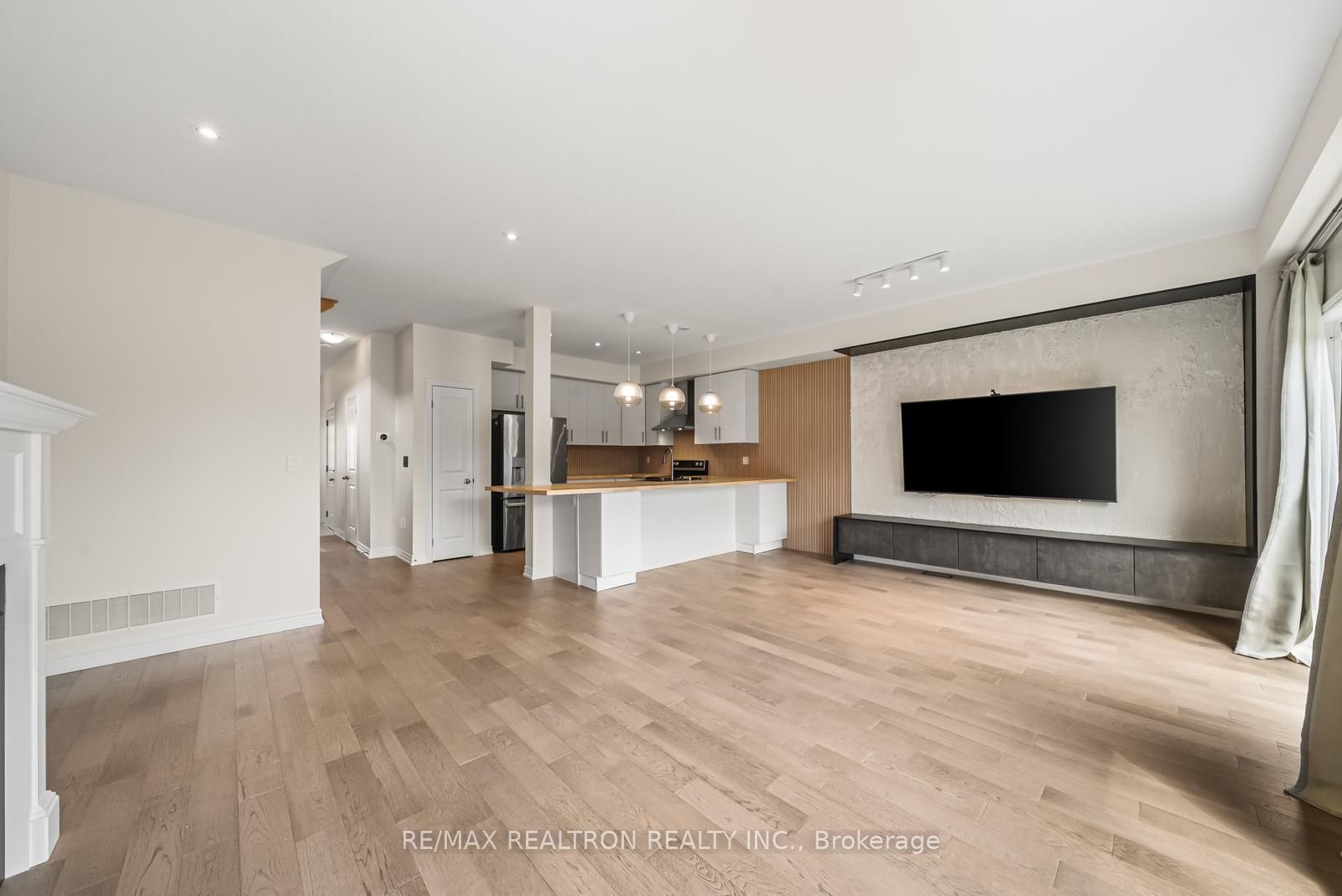 10 Starling Drive