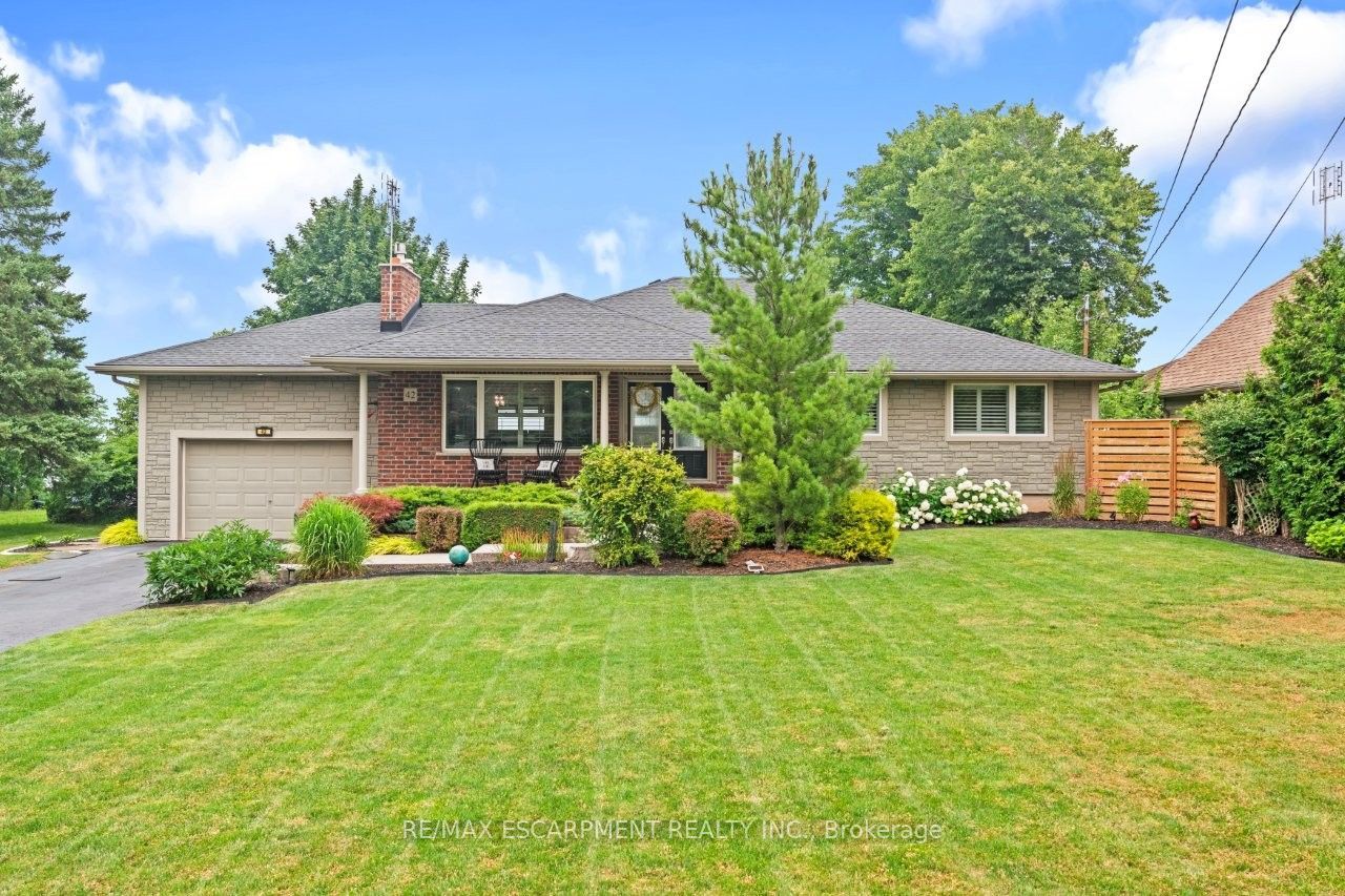 42 Lakeside Drive