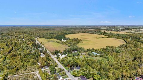 111 Victoria Street Georgina ON L0E 1N0