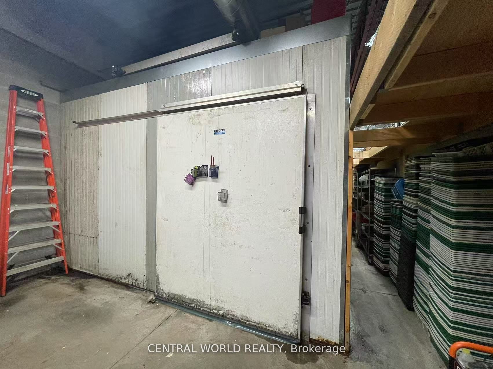 290 Yorktech Drive 16