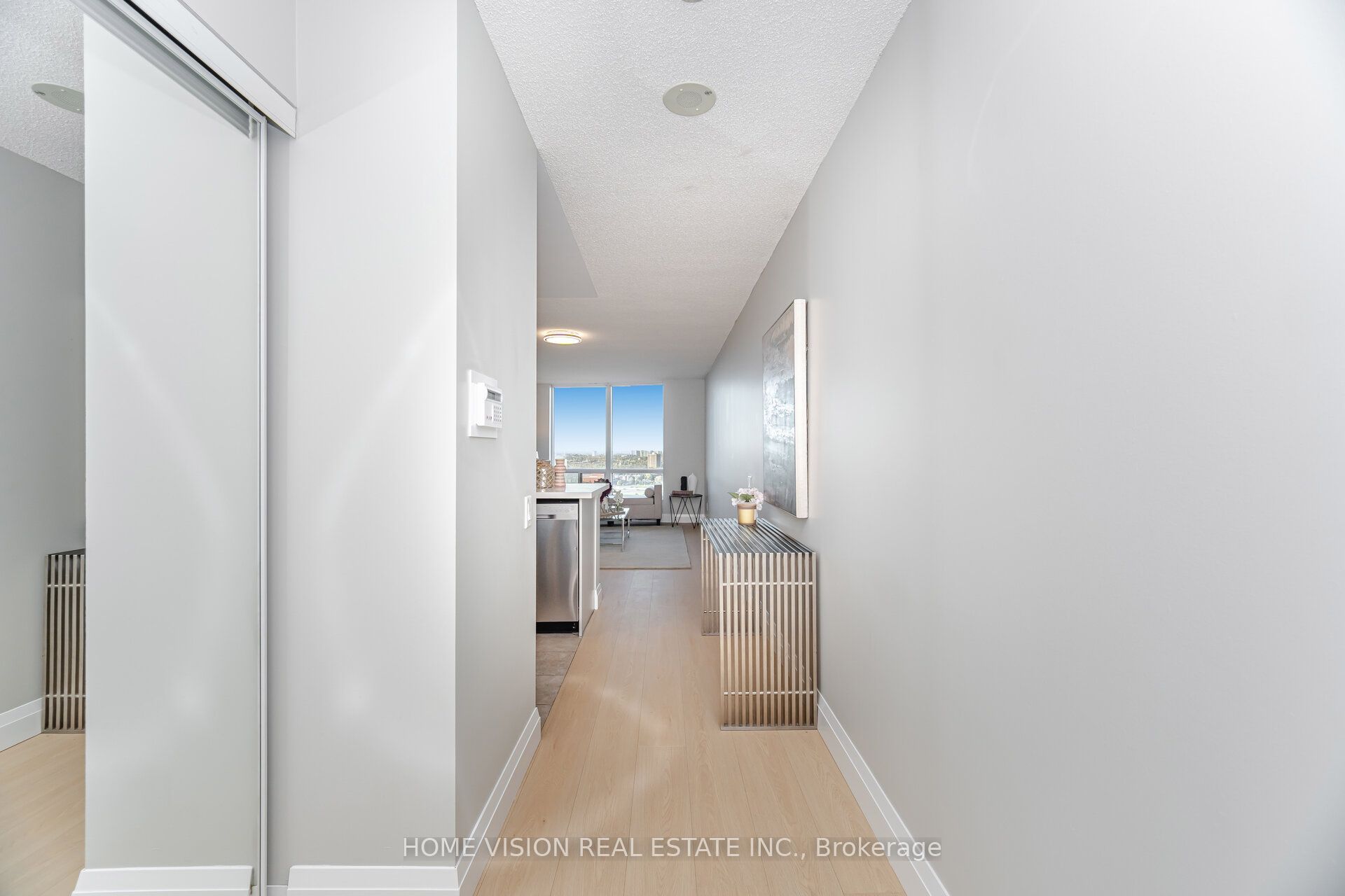 61 Town Centre Court 2006