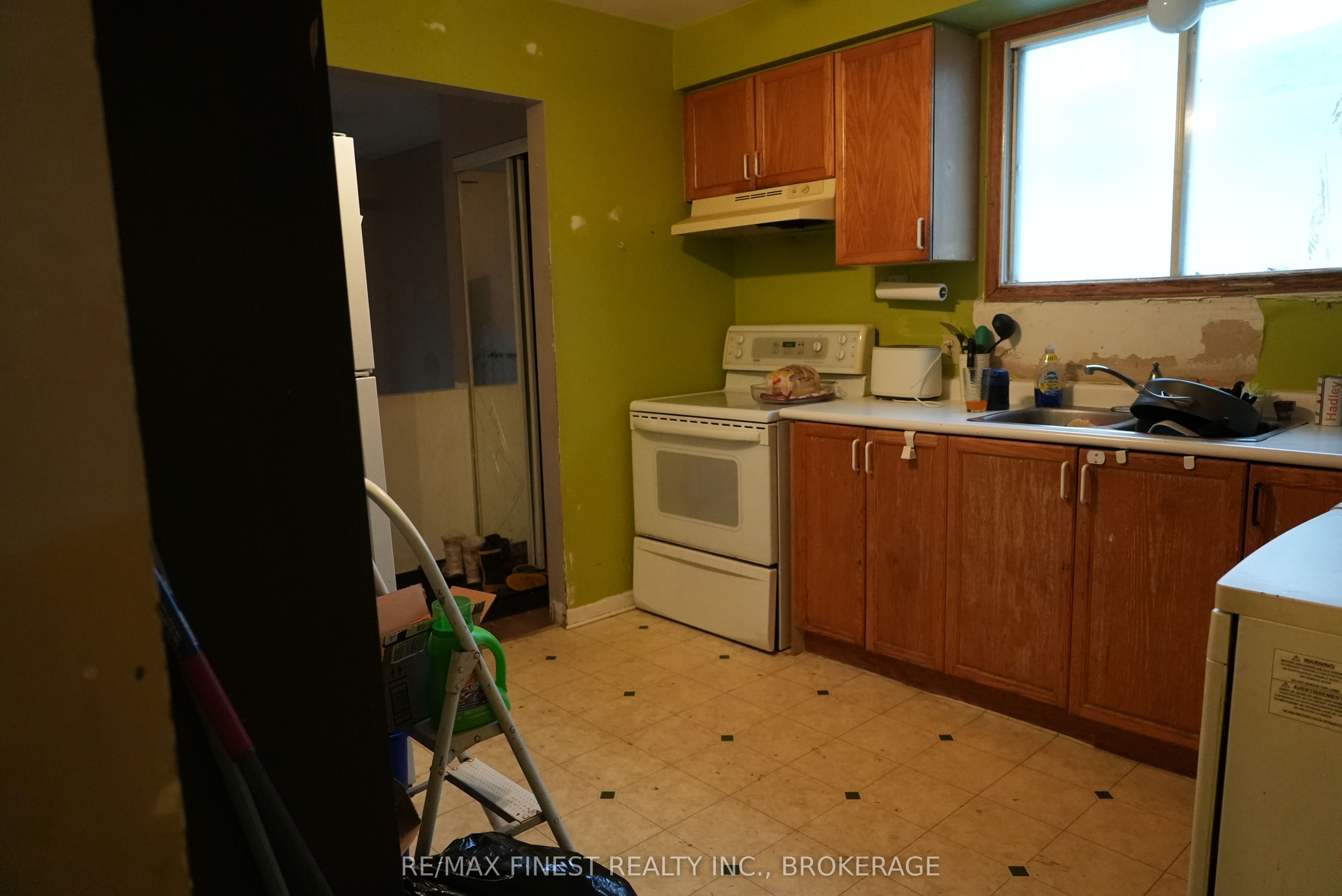 279 Kingsdale Avenue