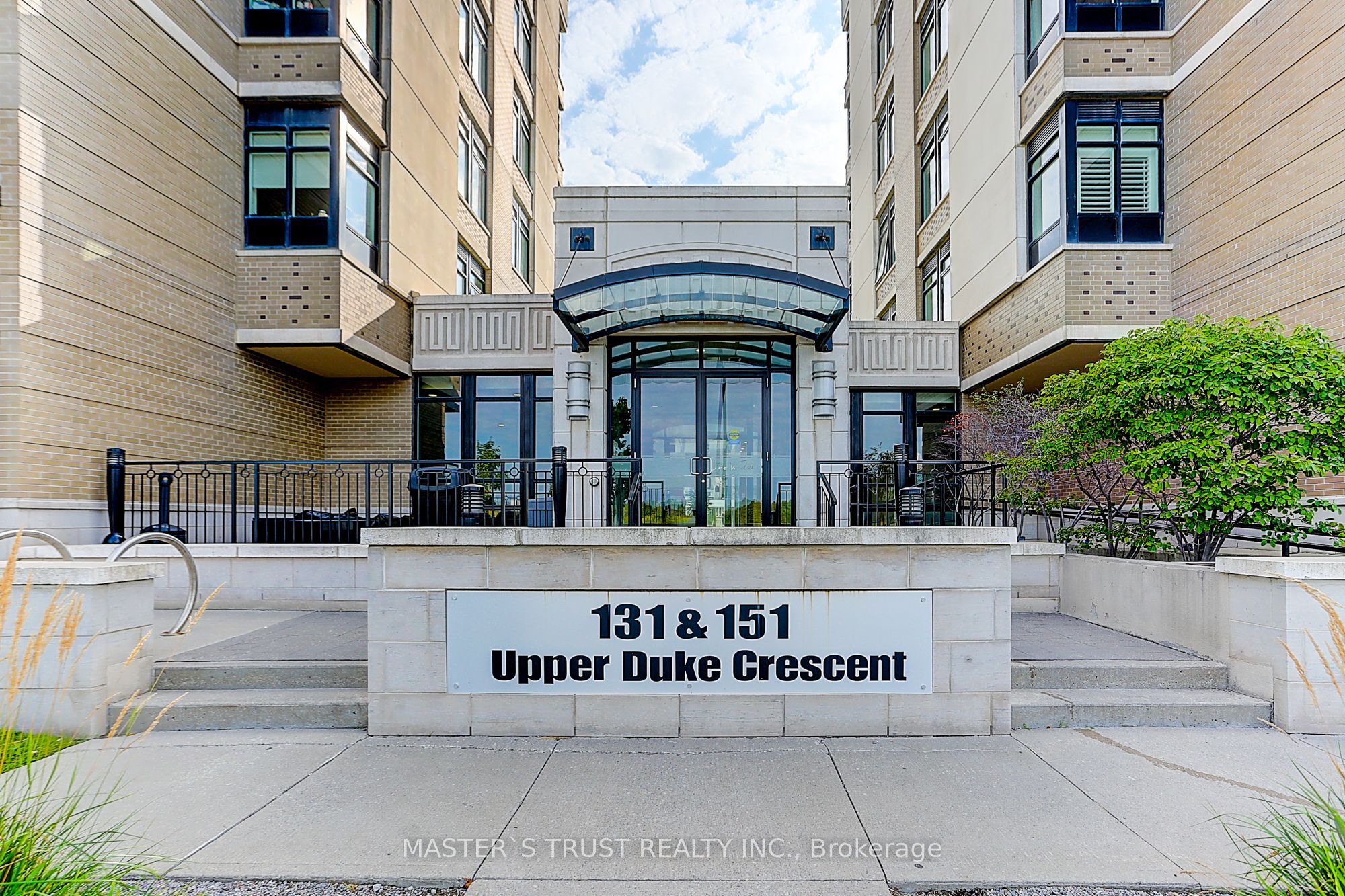 151 Upper Duke Crescent 505