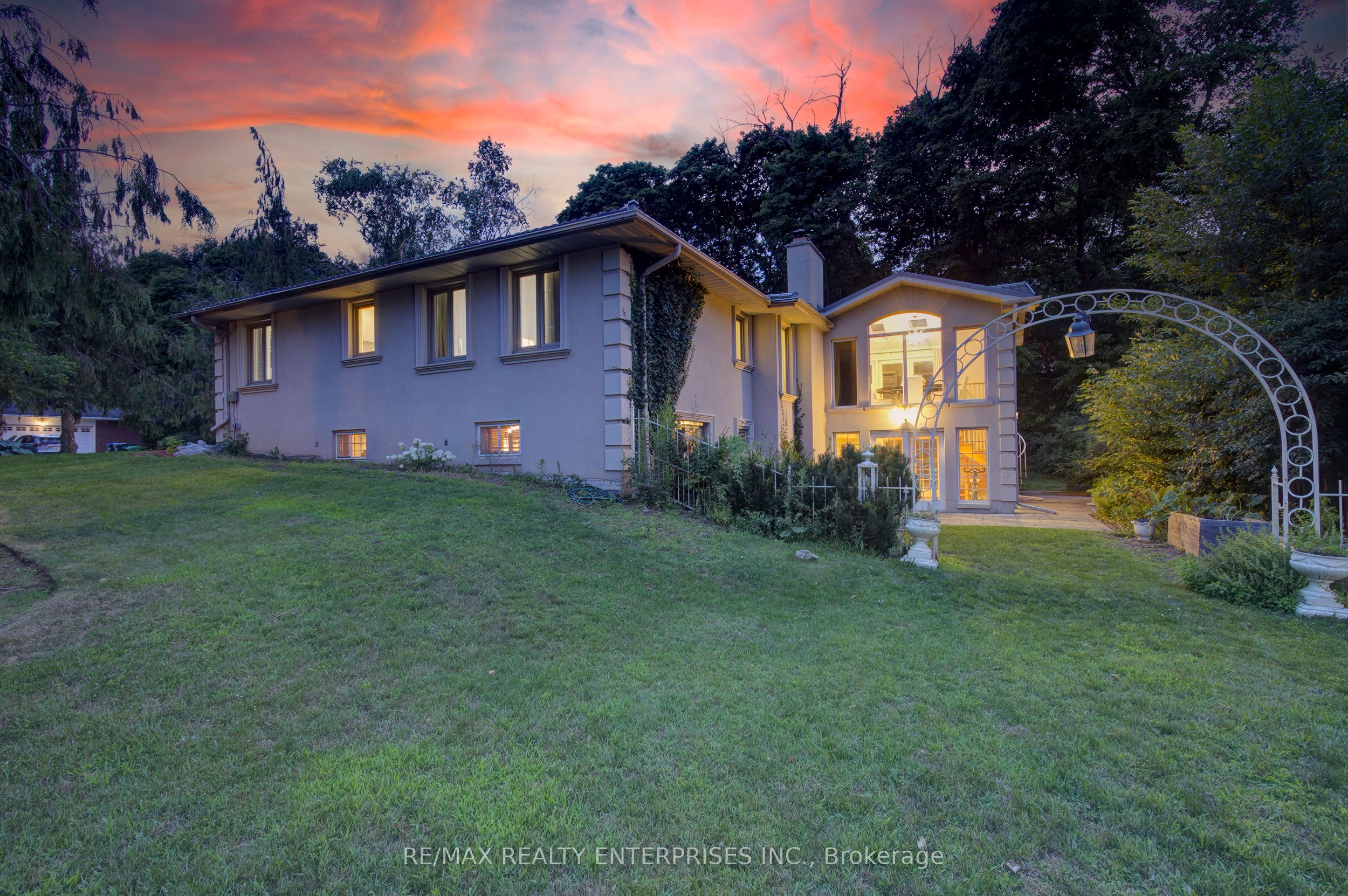 551 Cochise Crescent
