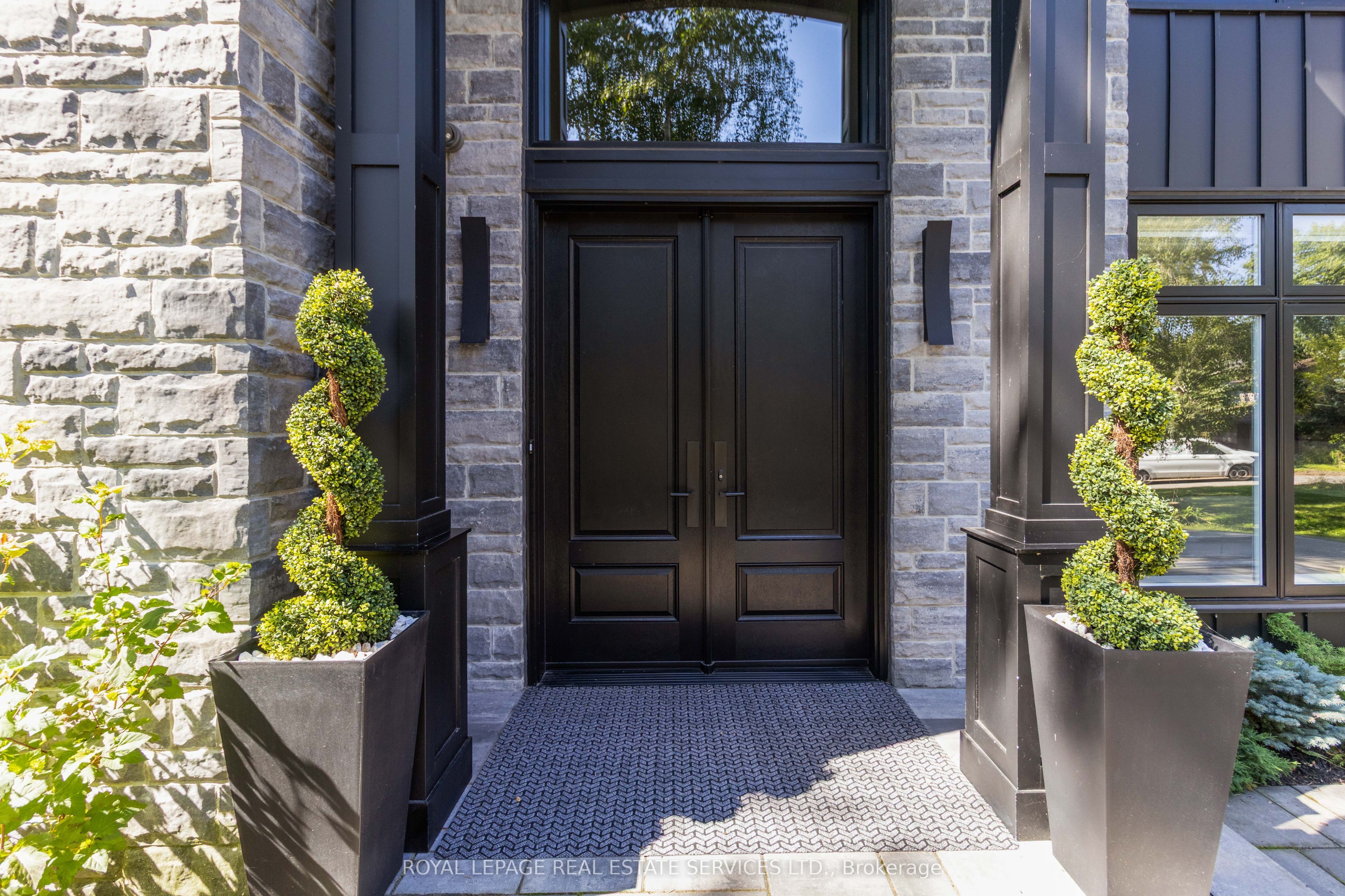 1489 Rogerswood Court