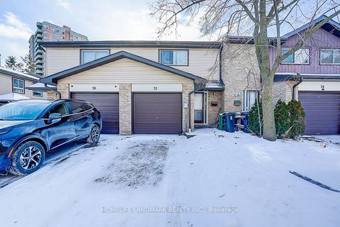 1121 Sandhurst Circle 32 Toronto E07 ON M1V 1V4