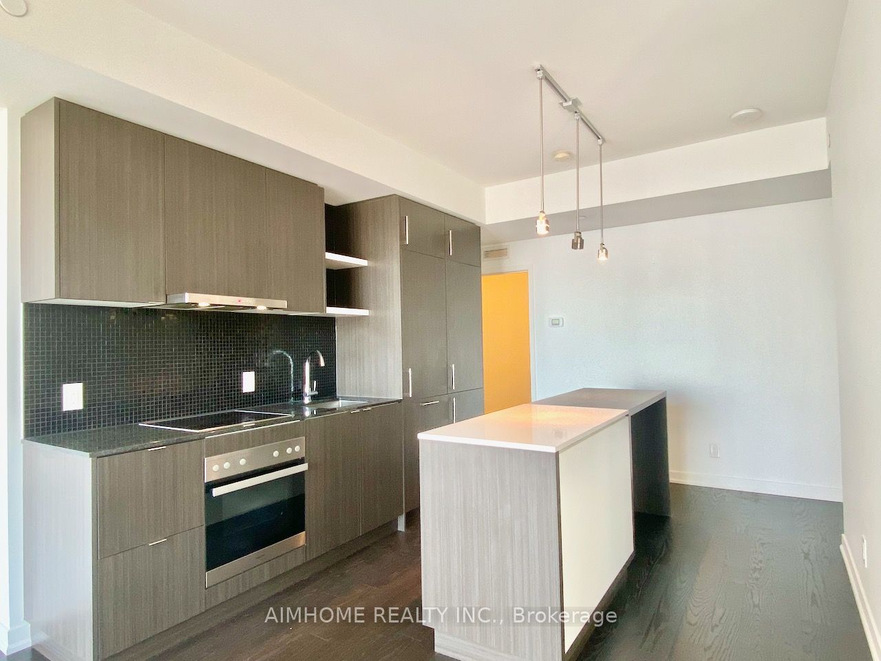 100 Harbour Street 6705