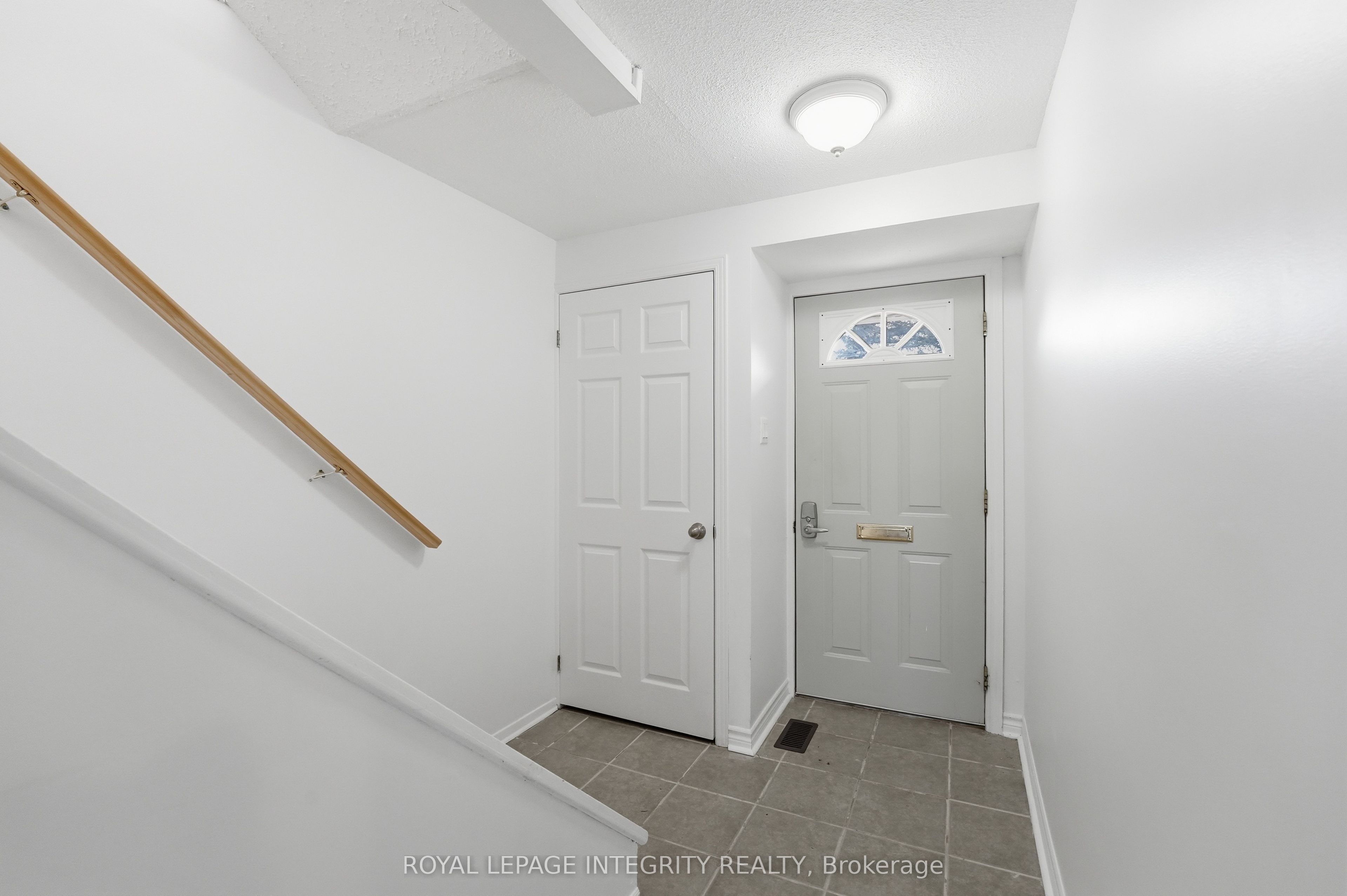 1460 Heatherington Road K