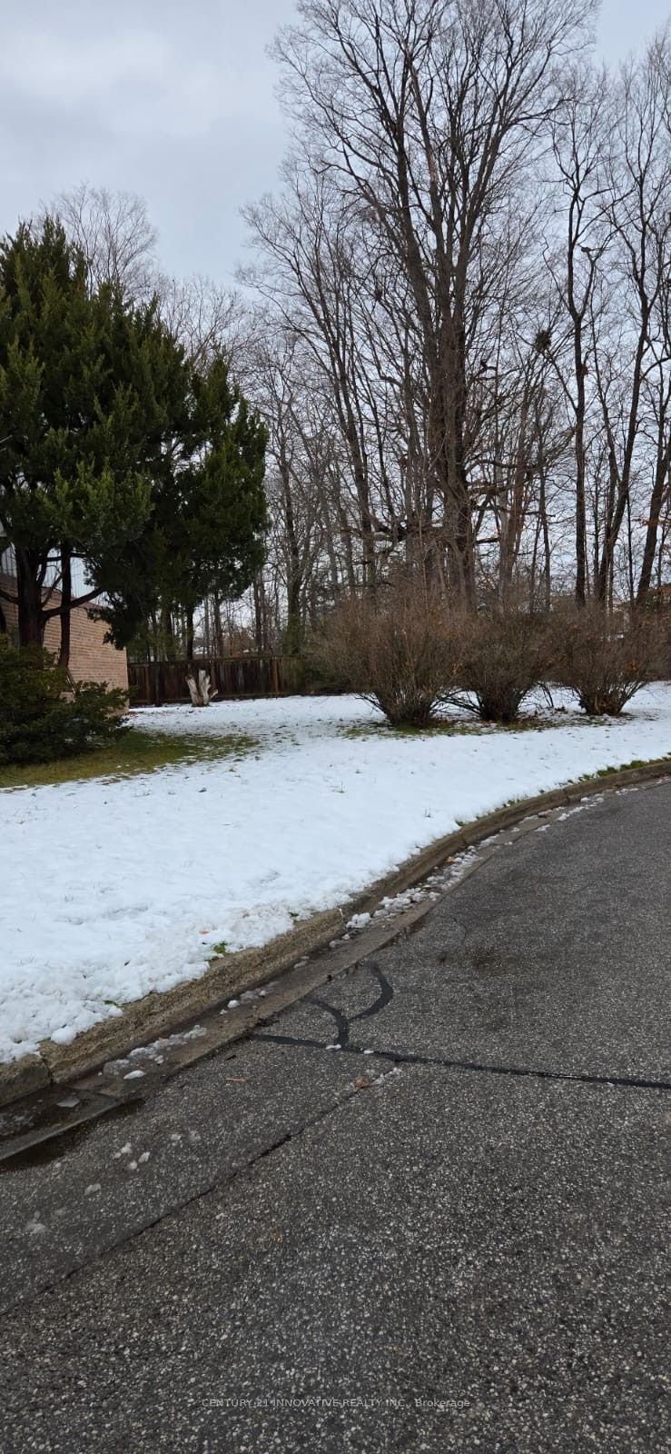 1133 Trowbridge Court