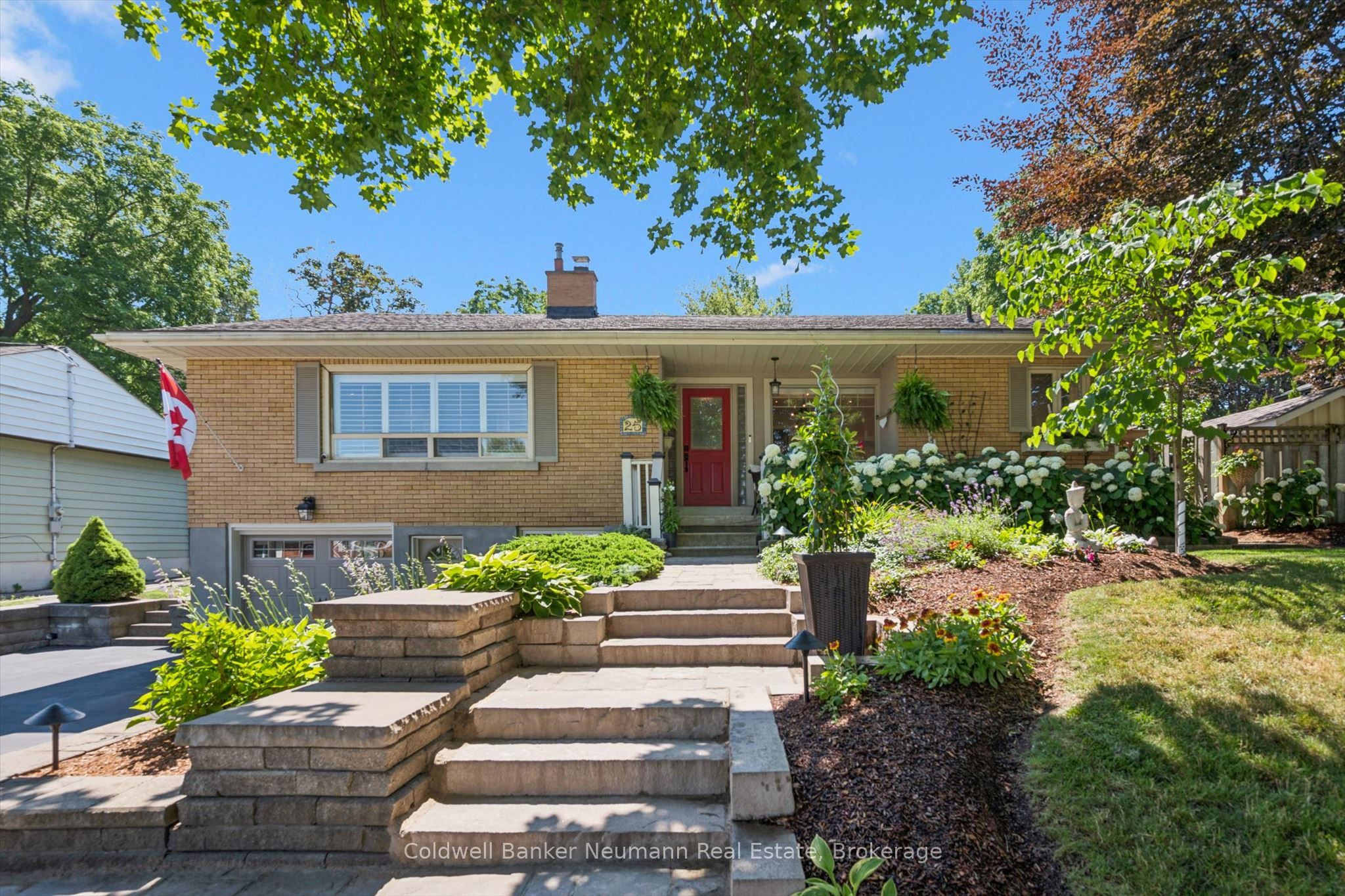 25 Bennett Avenue