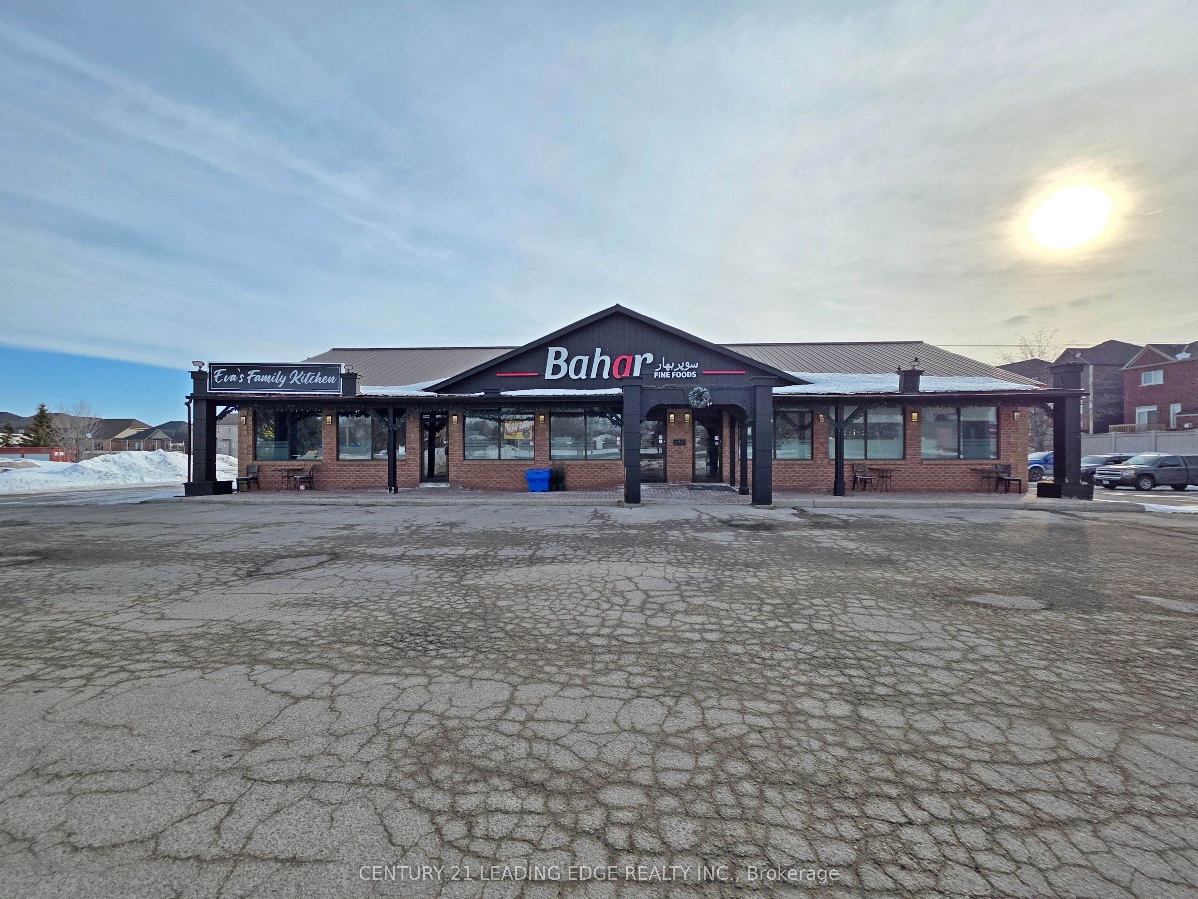 591 The Queensway South N/A