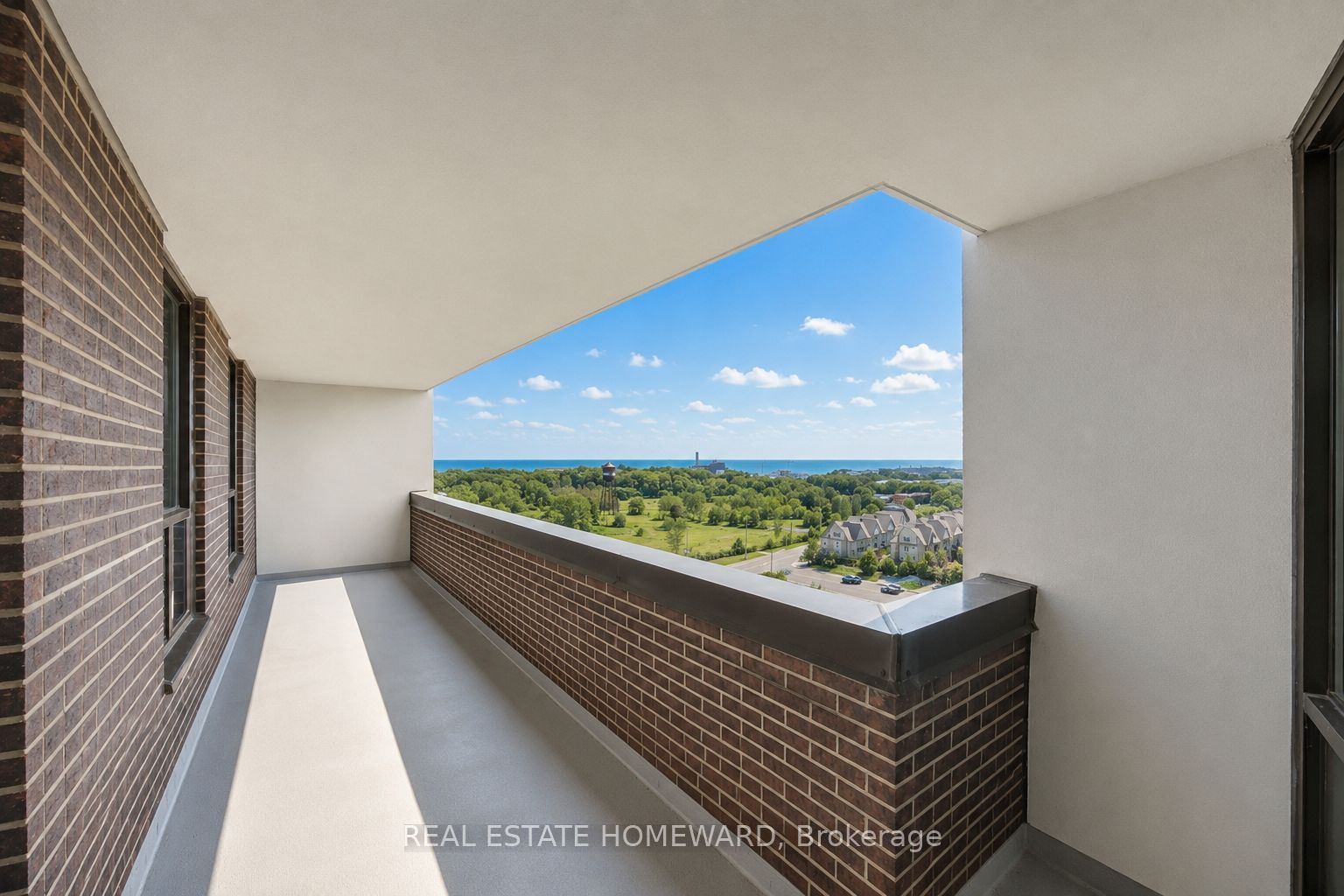 1515 Lakeshore Road E 1505