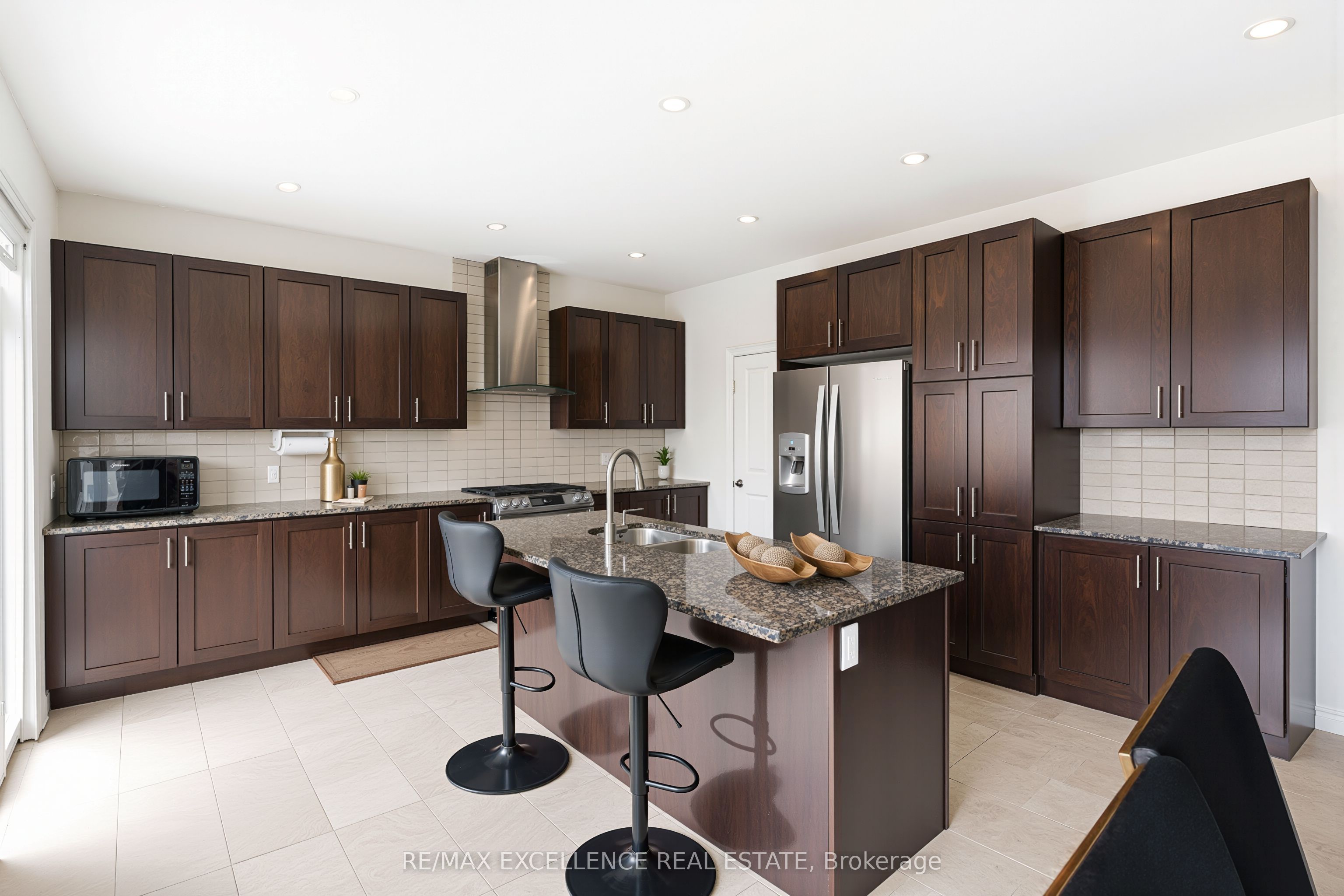 10 Pennine Drive