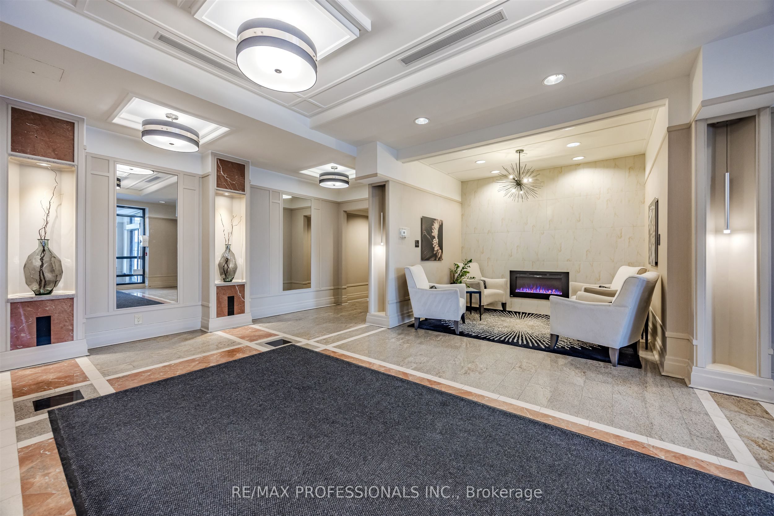 2 Aberfoyle Crescent 1006