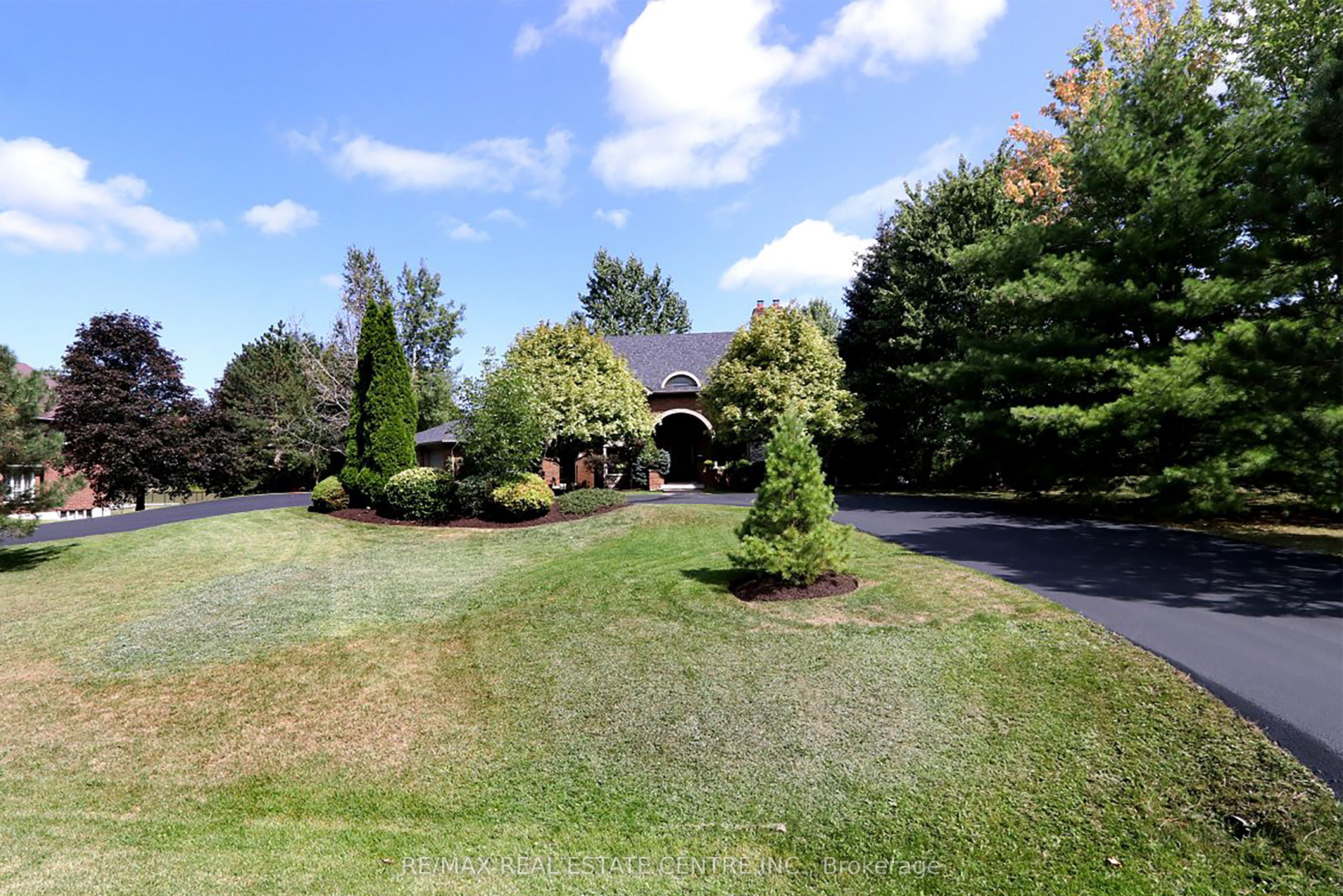 155 Crawford Crescent